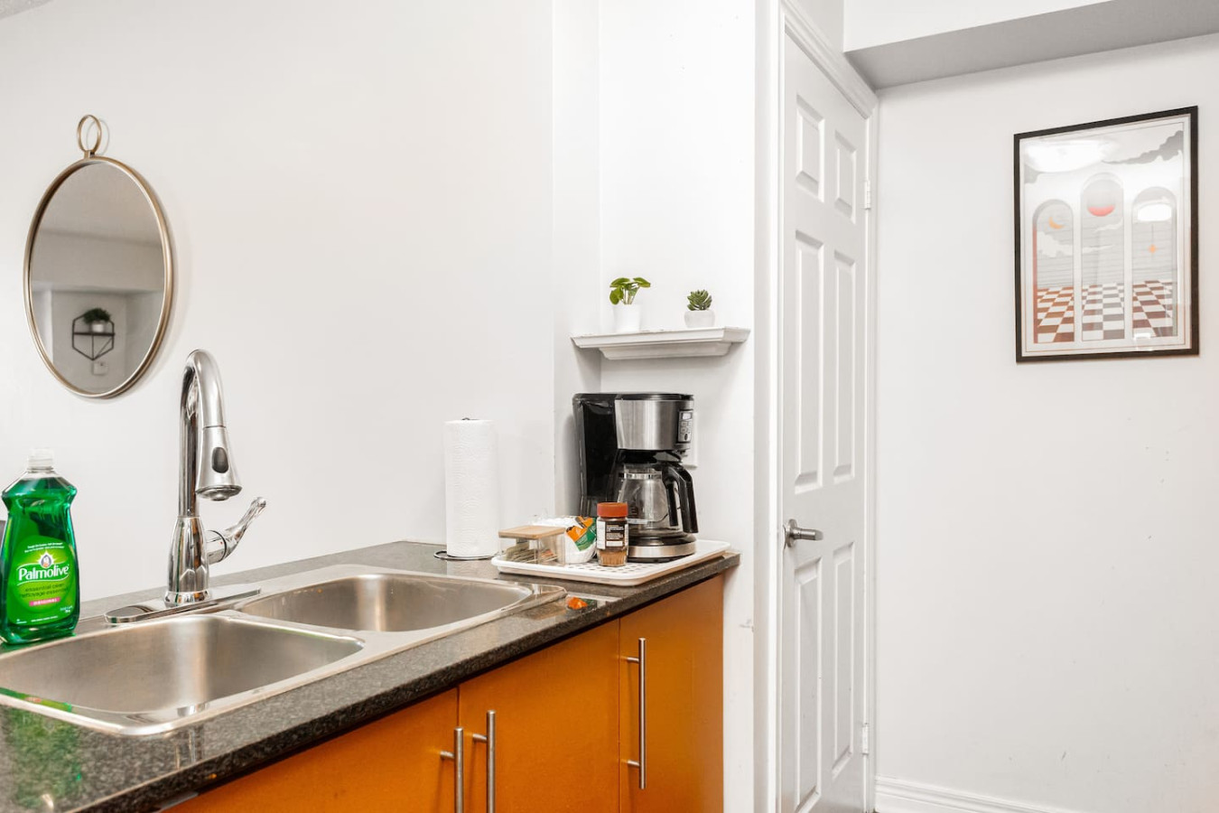 Skyline 3BR Condo | Steps to SQ 1 + Free Parking photo 51