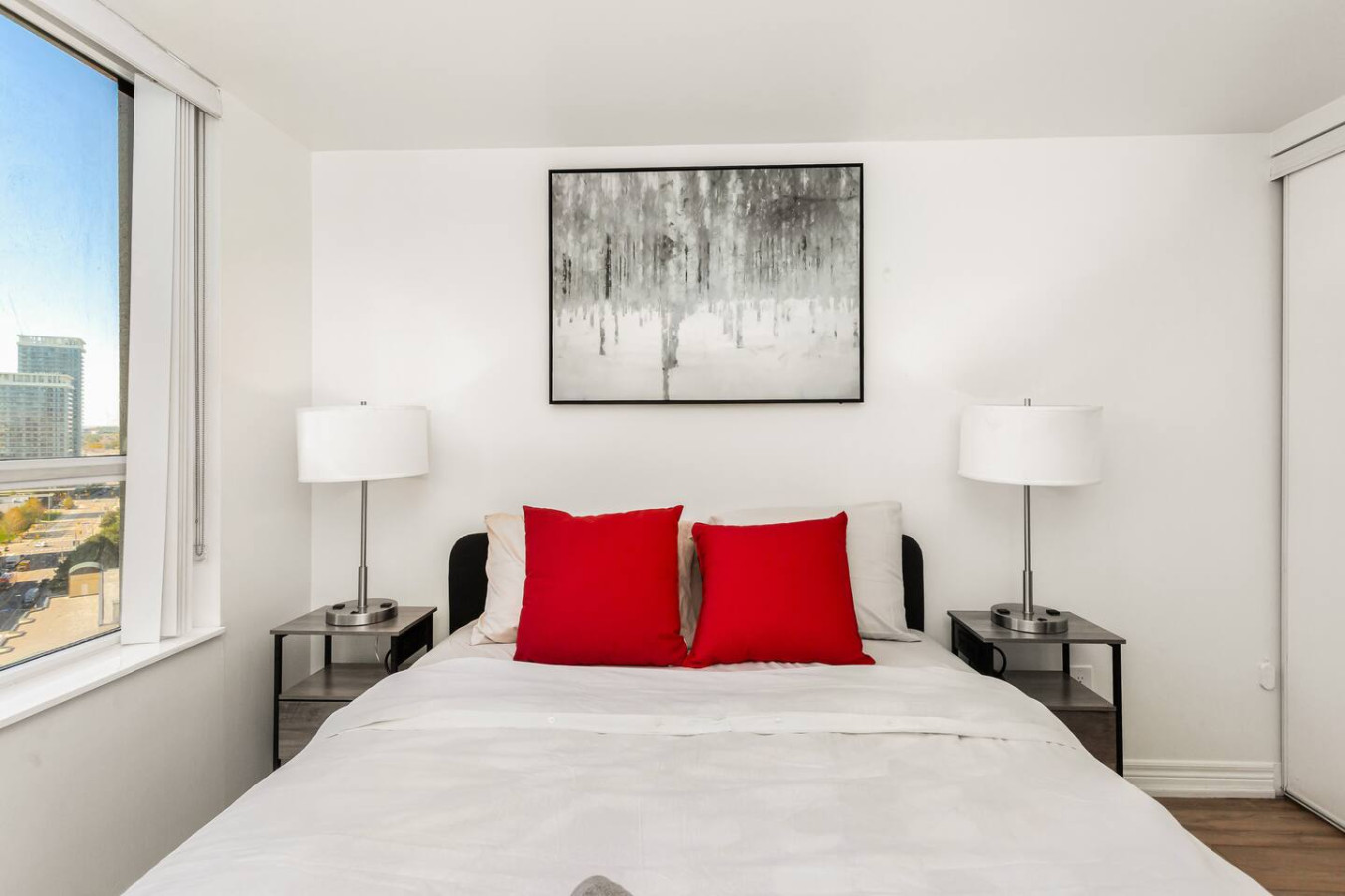 Skyline 3BR Condo | Steps to SQ 1 + Free Parking photo 28