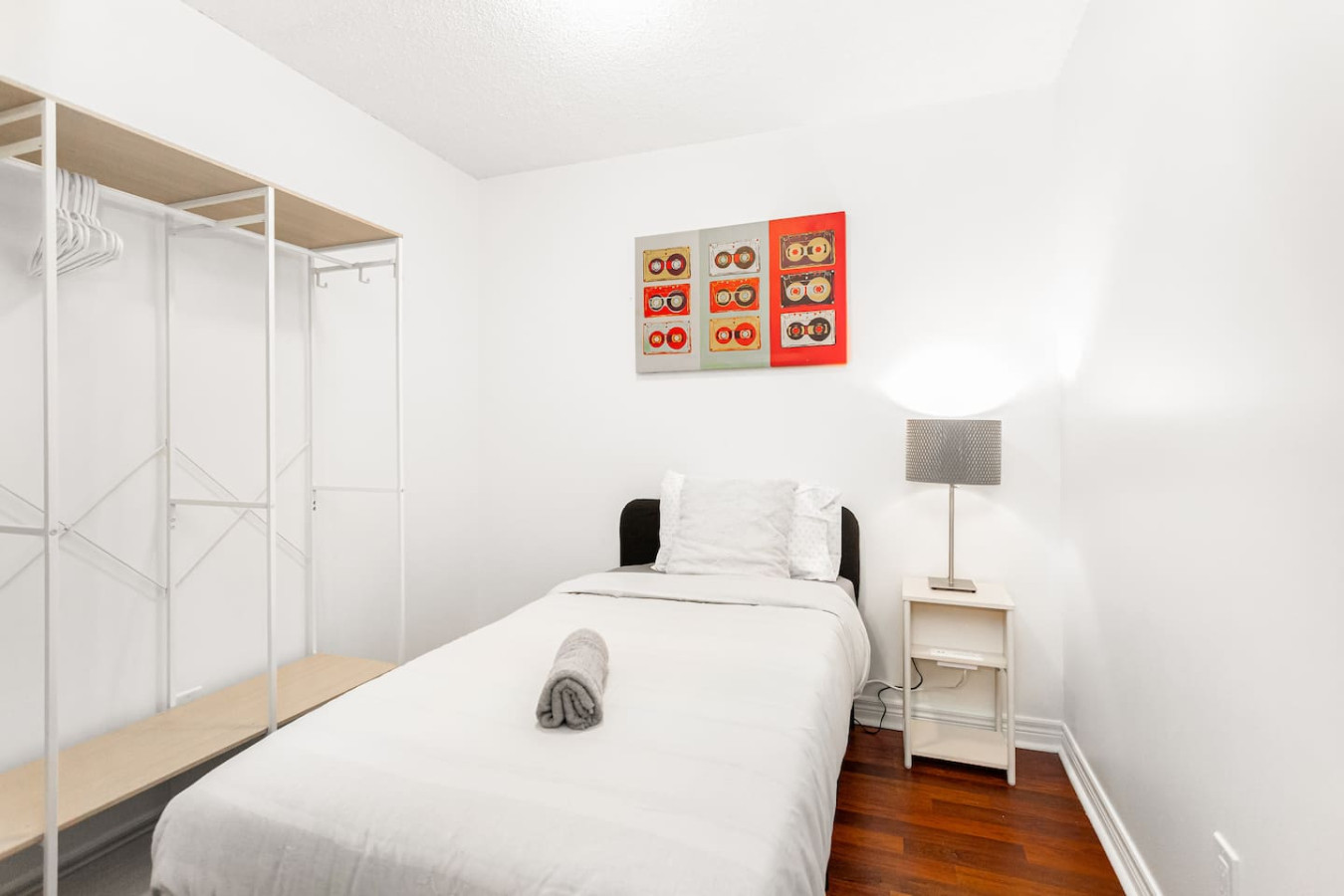 Skyline 3BR Condo | Steps to SQ 1 + Free Parking photo 5