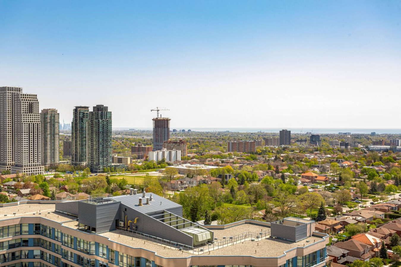 Luxury 2BR+Den | Steps from SQ1 | Panoramic Views! photo 31