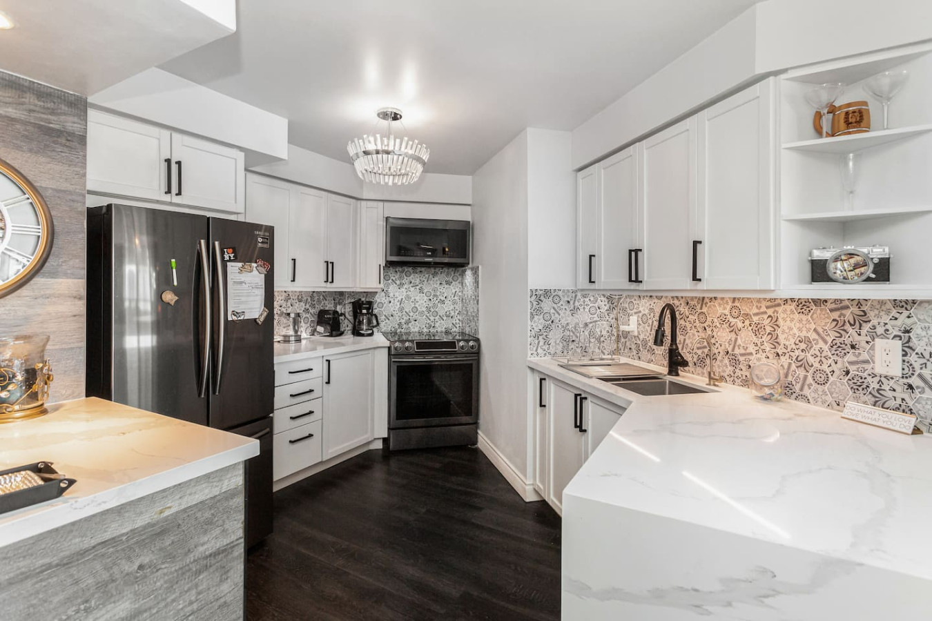 Luxury 2BR+Den | Steps from SQ1 | Panoramic Views! photo 17