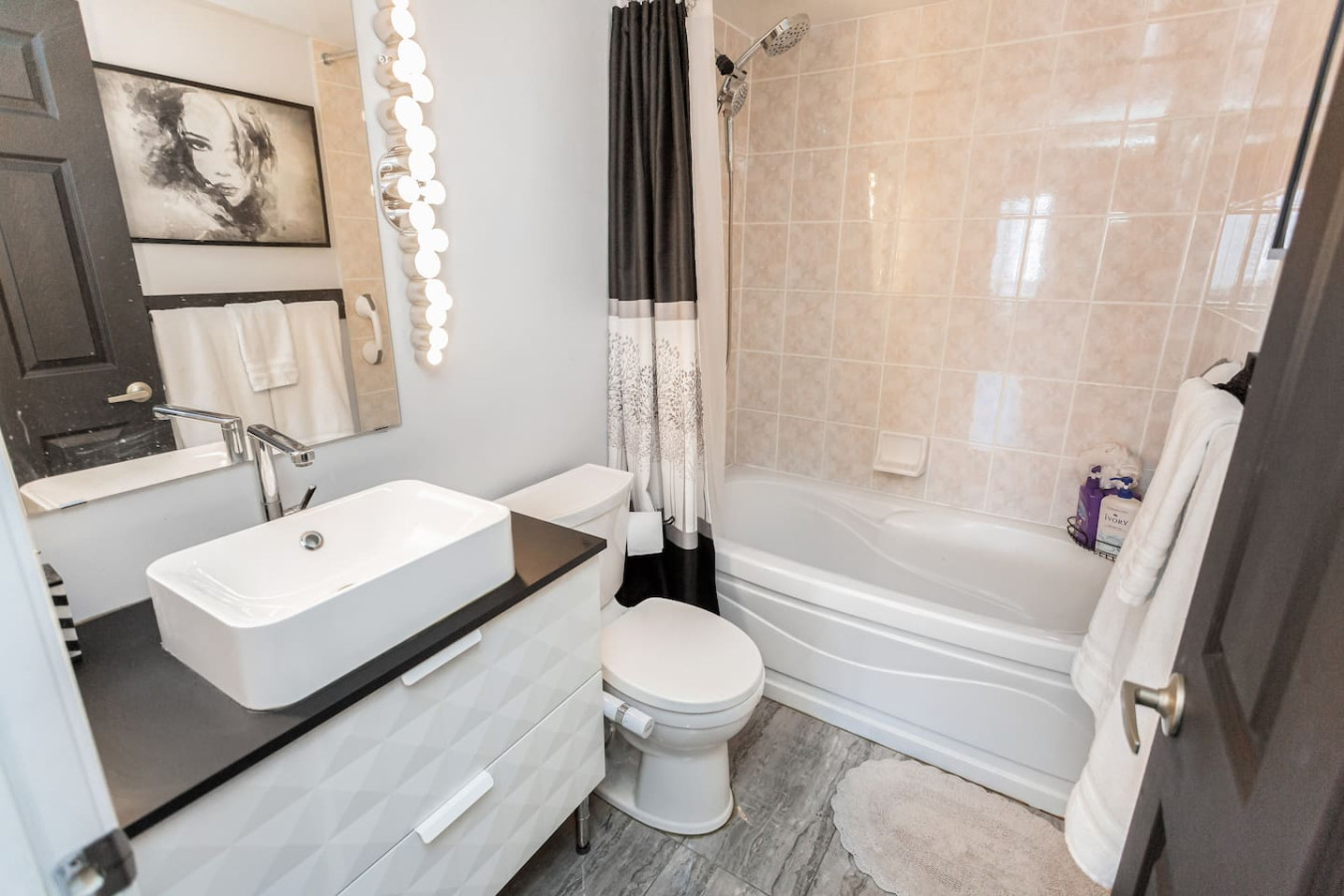 Luxury 2BR+Den | Steps from SQ1 | Panoramic Views! photo 50