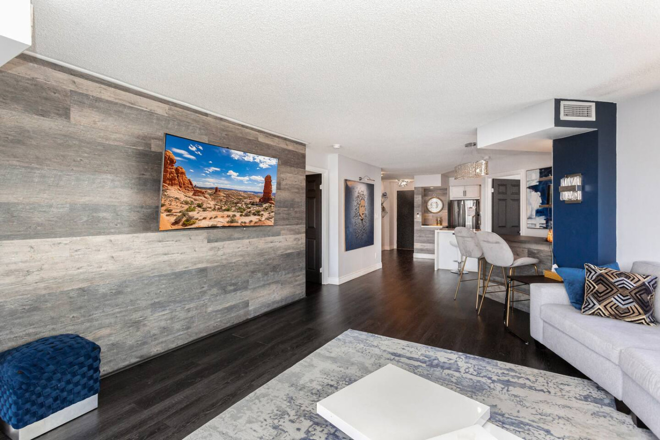 Luxury 2BR+Den | Steps from SQ1 | Panoramic Views! photo 8