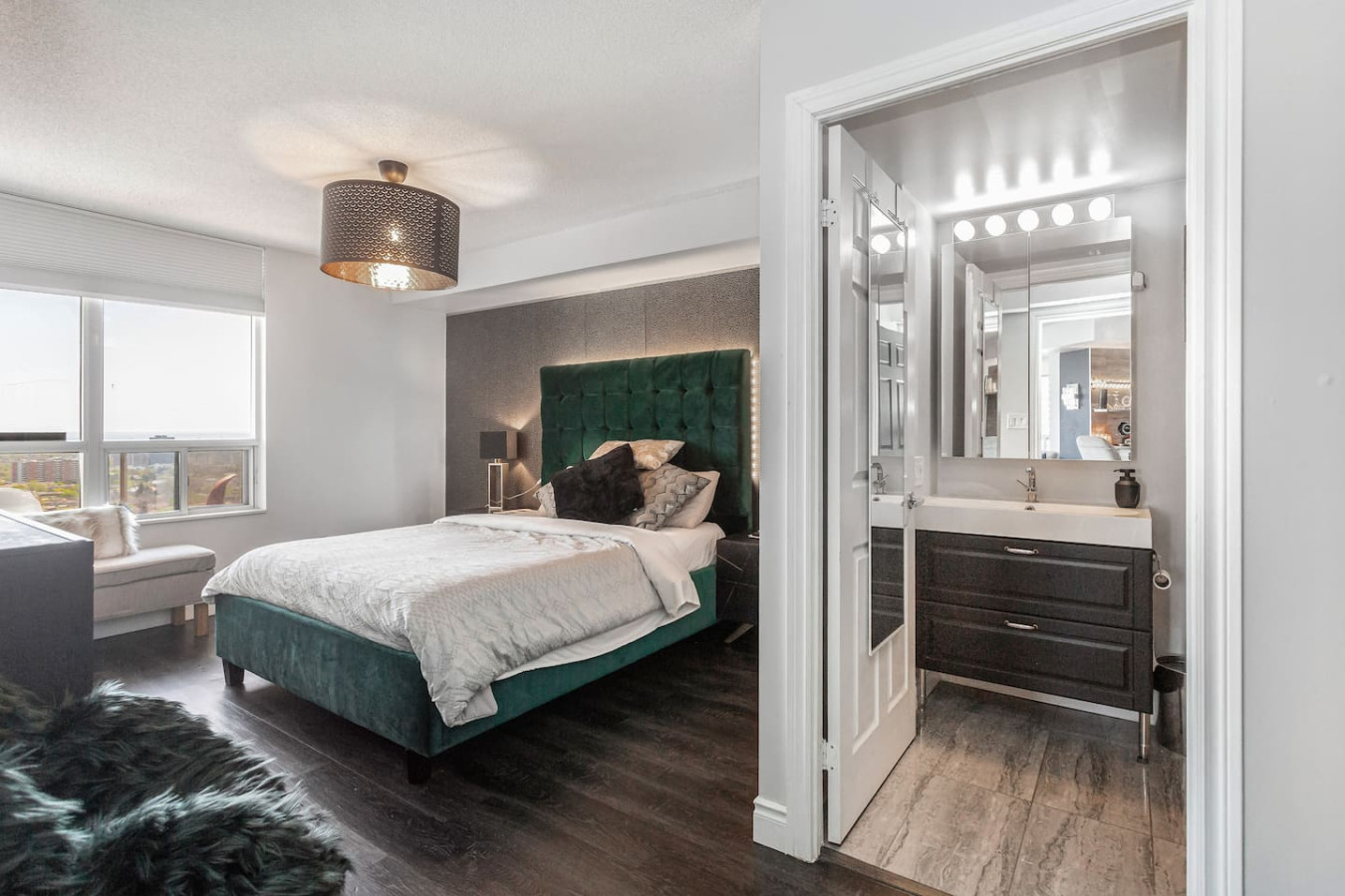 Luxury 2BR+Den | Steps from SQ1 | Panoramic Views! photo 54