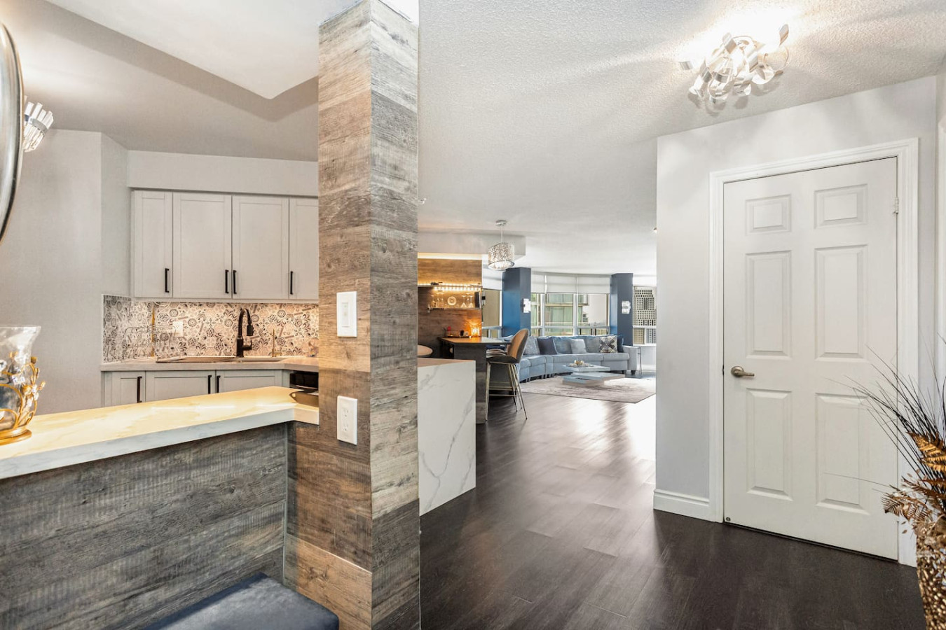 Luxury 2BR+Den | Steps from SQ1 | Panoramic Views! photo 34