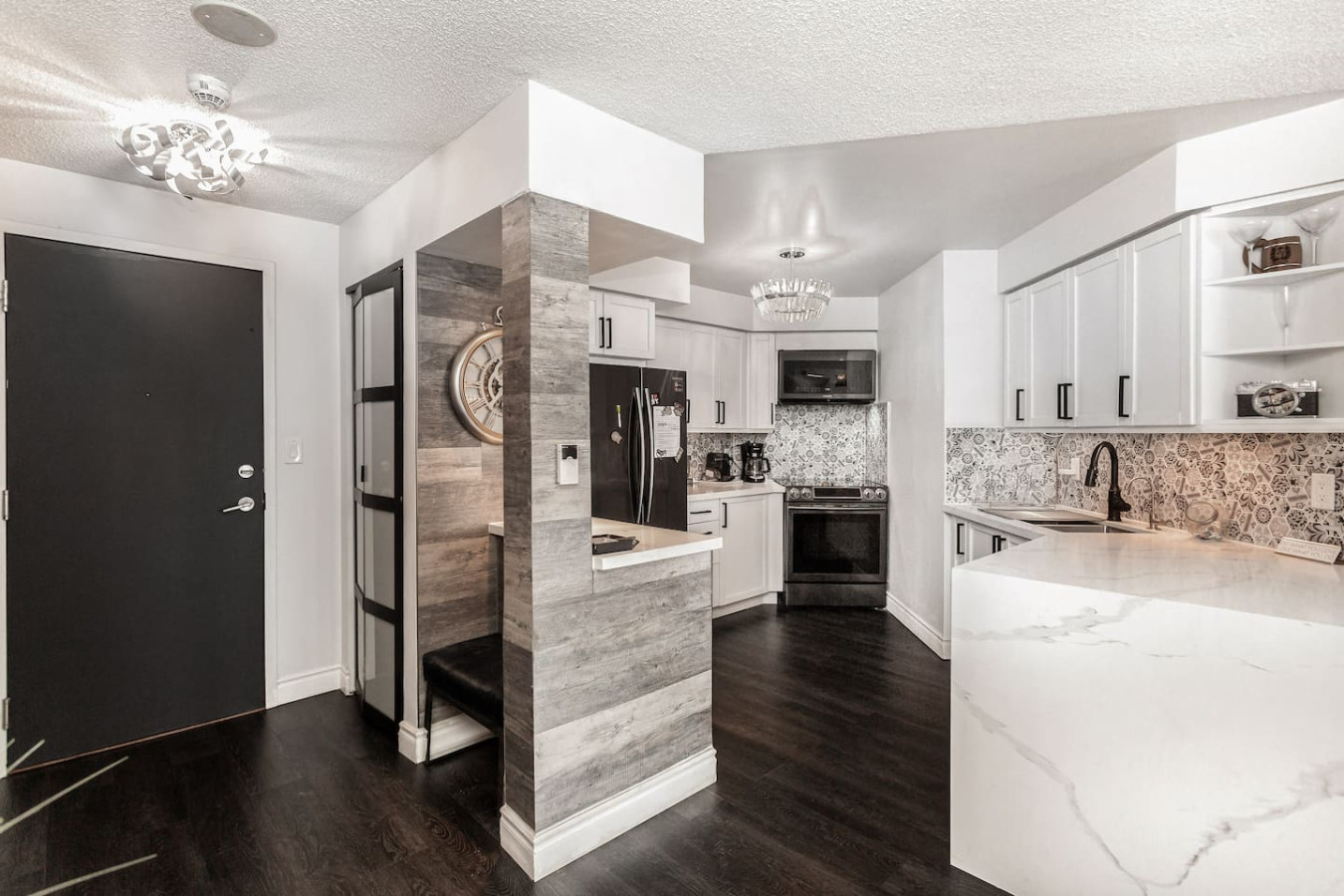 Luxury 2BR+Den | Steps from SQ1 | Panoramic Views! photo 13