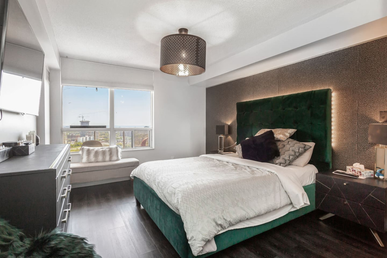 Luxury 2BR+Den | Steps from SQ1 | Panoramic Views! photo 2