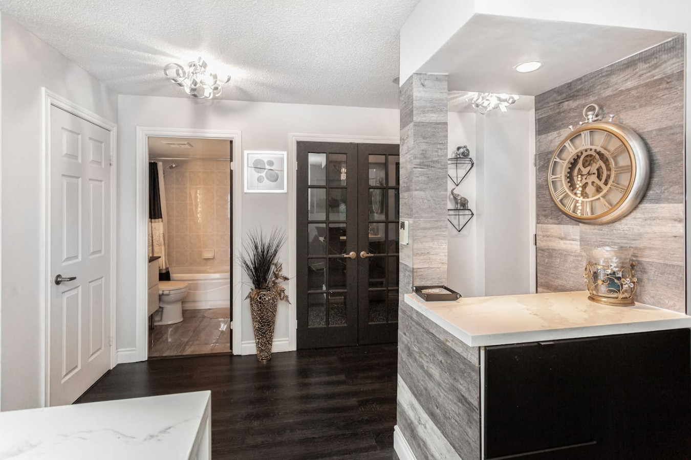 Luxury 2BR+Den | Steps from SQ1 | Panoramic Views! photo 15