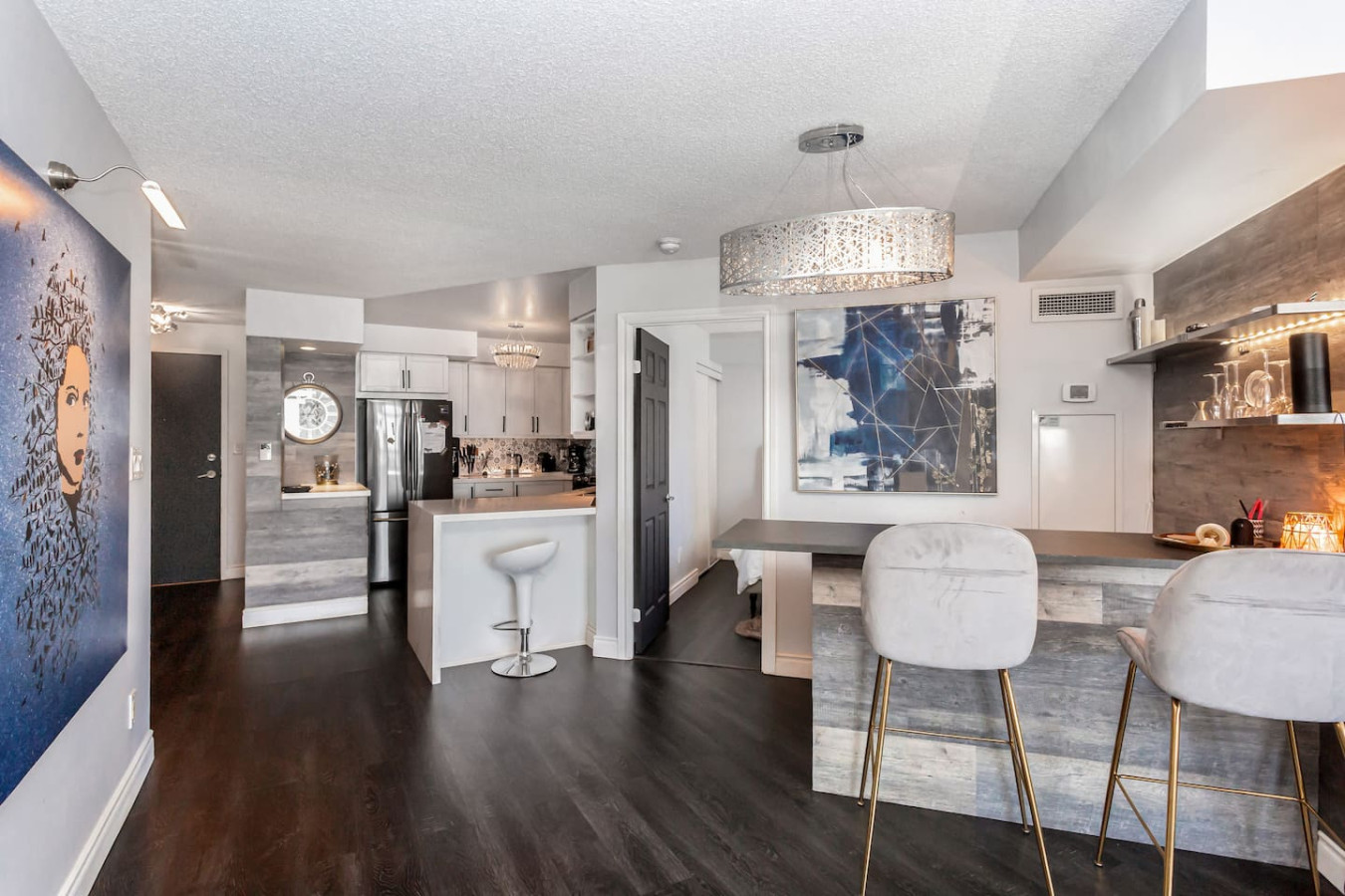 Luxury 2BR+Den | Steps from SQ1 | Panoramic Views! photo 20