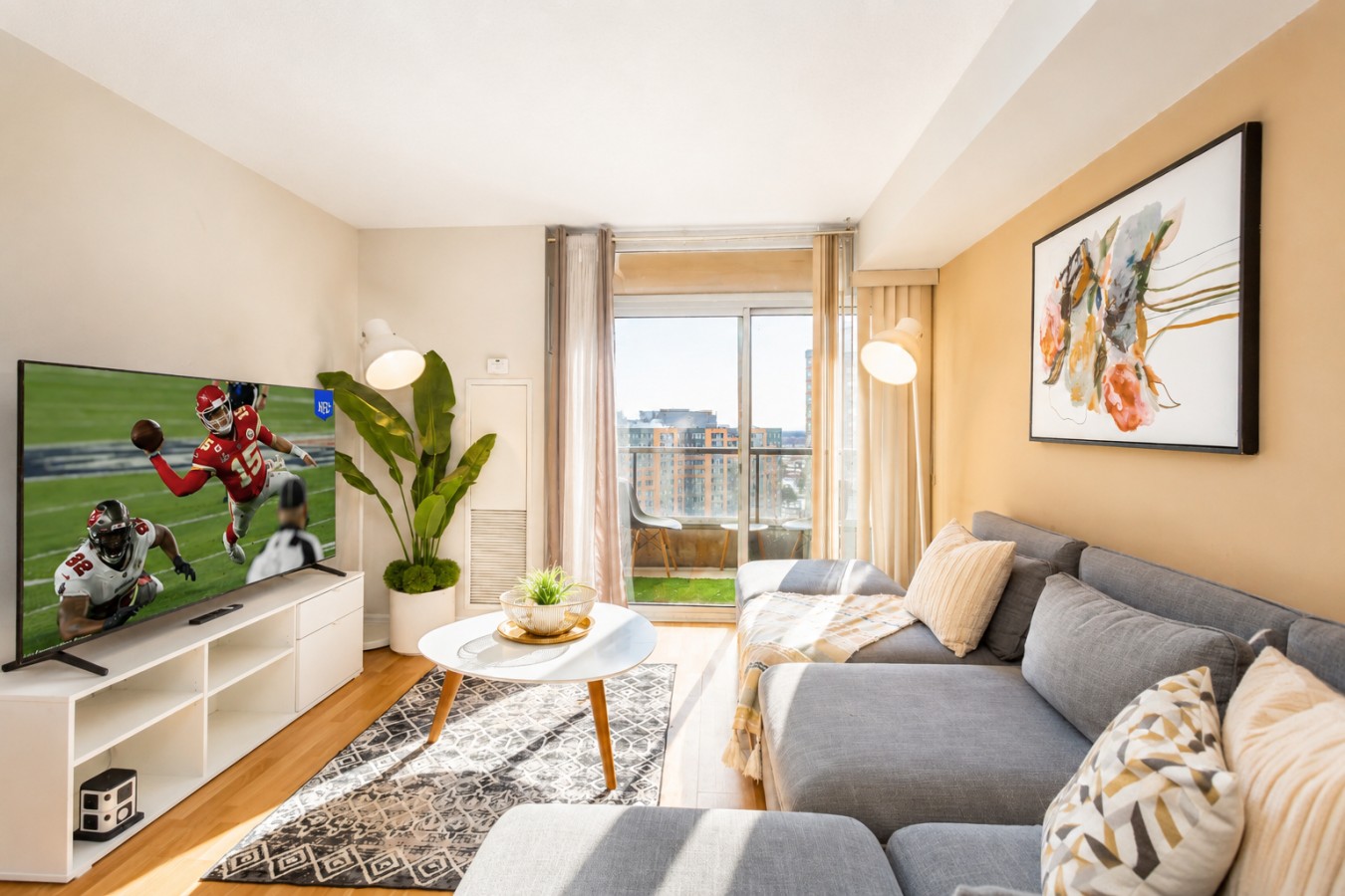 High-End 2BR/2BA Condo-Steps to Square One Mall — furnished suite photo 2 in Mississauga