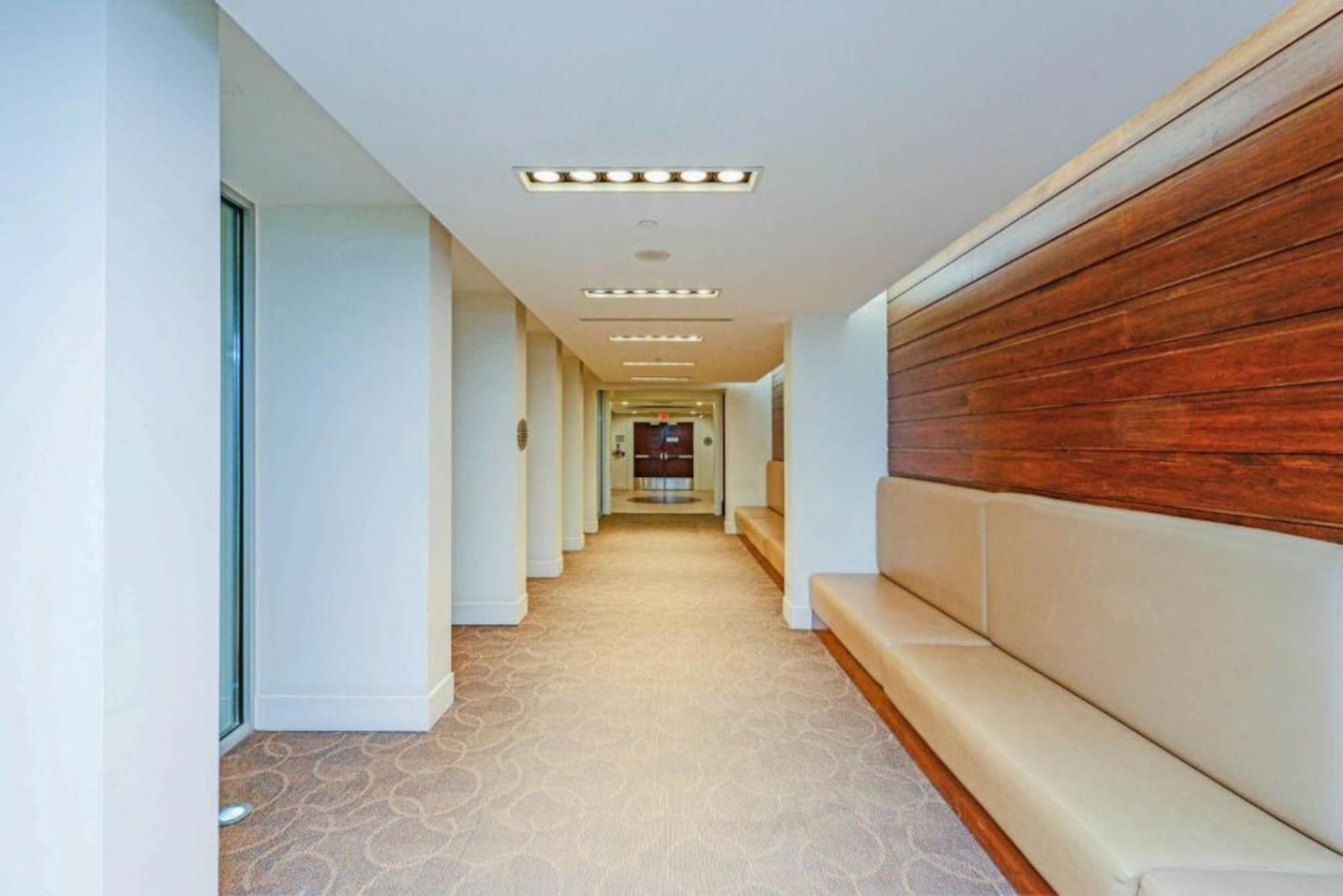 High-End 2BR/2BA Condo-Steps to Square One Mall photo 45