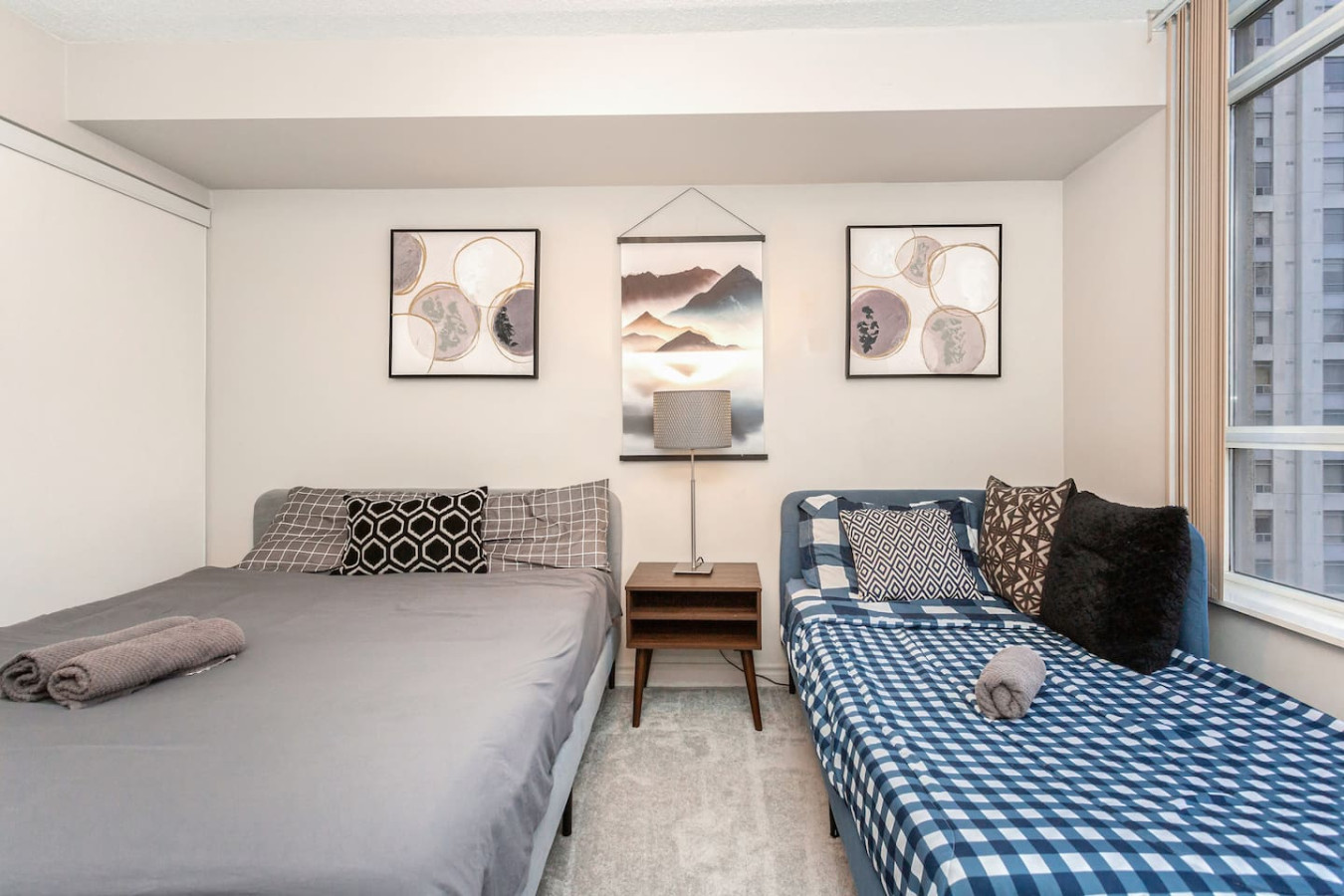 High-End 2BR/2BA Condo-Steps to Square One Mall photo 5