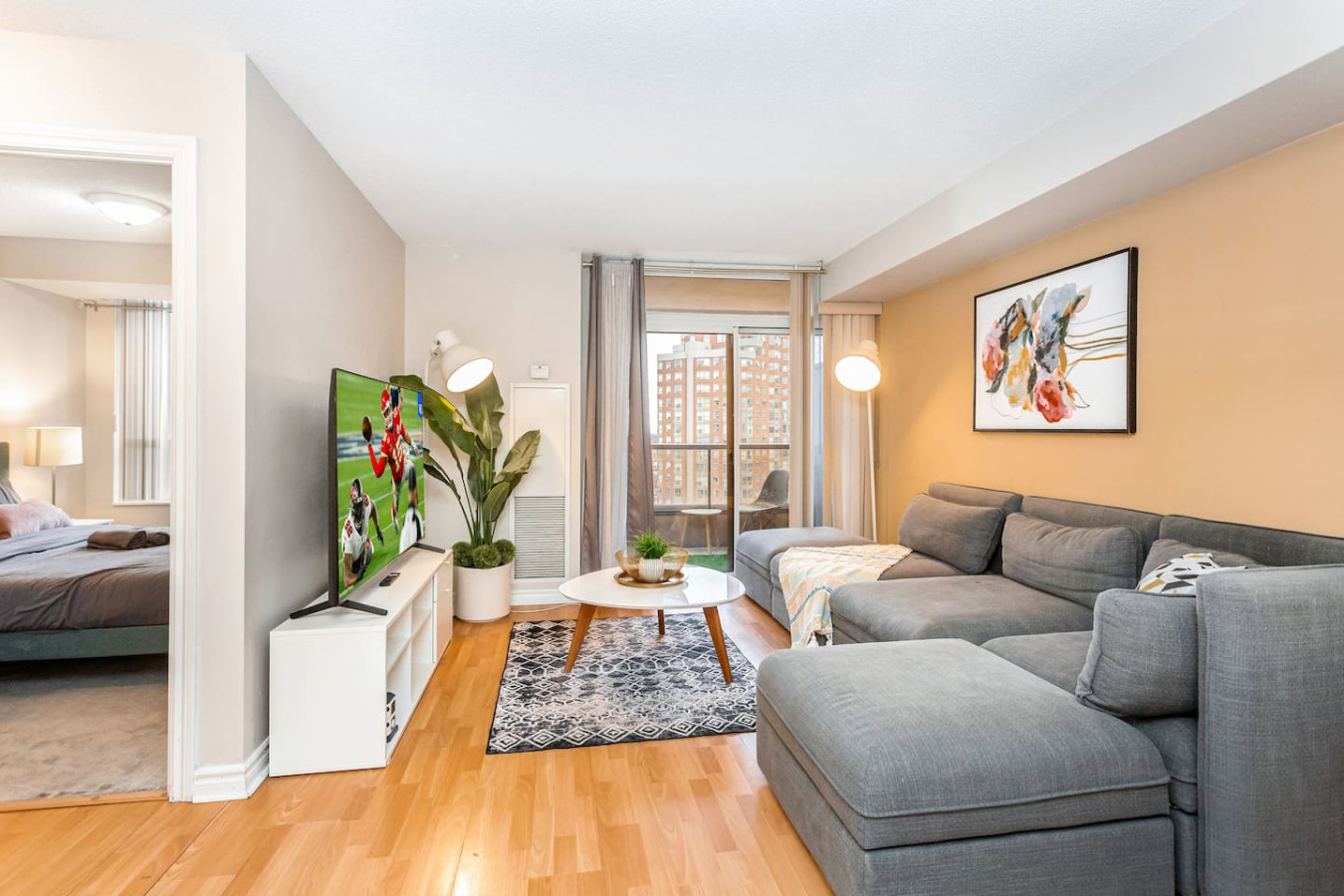 High-End 2BR/2BA Condo-Steps to Square One Mall photo 9