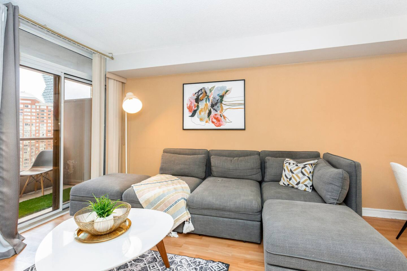 High-End 2BR/2BA Condo-Steps to Square One Mall photo 16