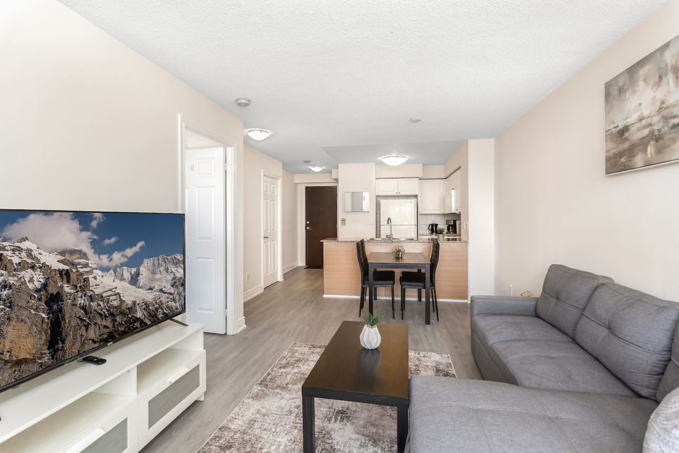Stylish 2BR Retreat Steps to SQ1 | Prime Location photo 21