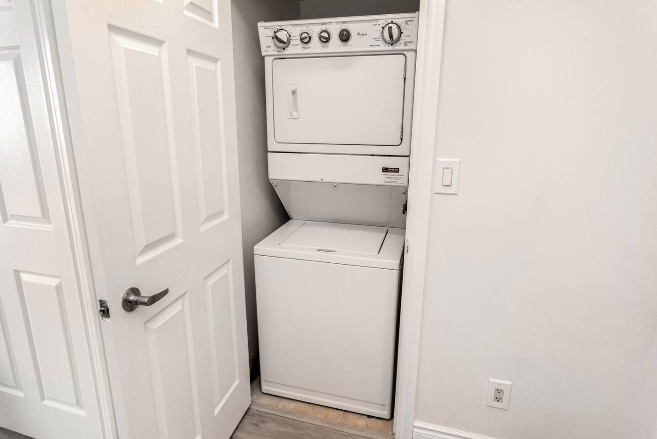 Stylish 2BR Retreat Steps to SQ1 | Prime Location photo 42