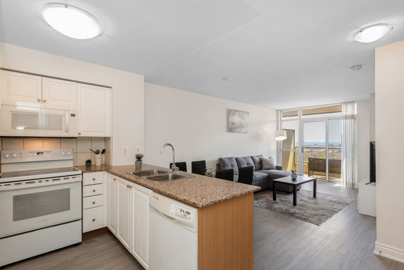 Stylish 2BR Retreat Steps to SQ1 | Prime Location photo 27