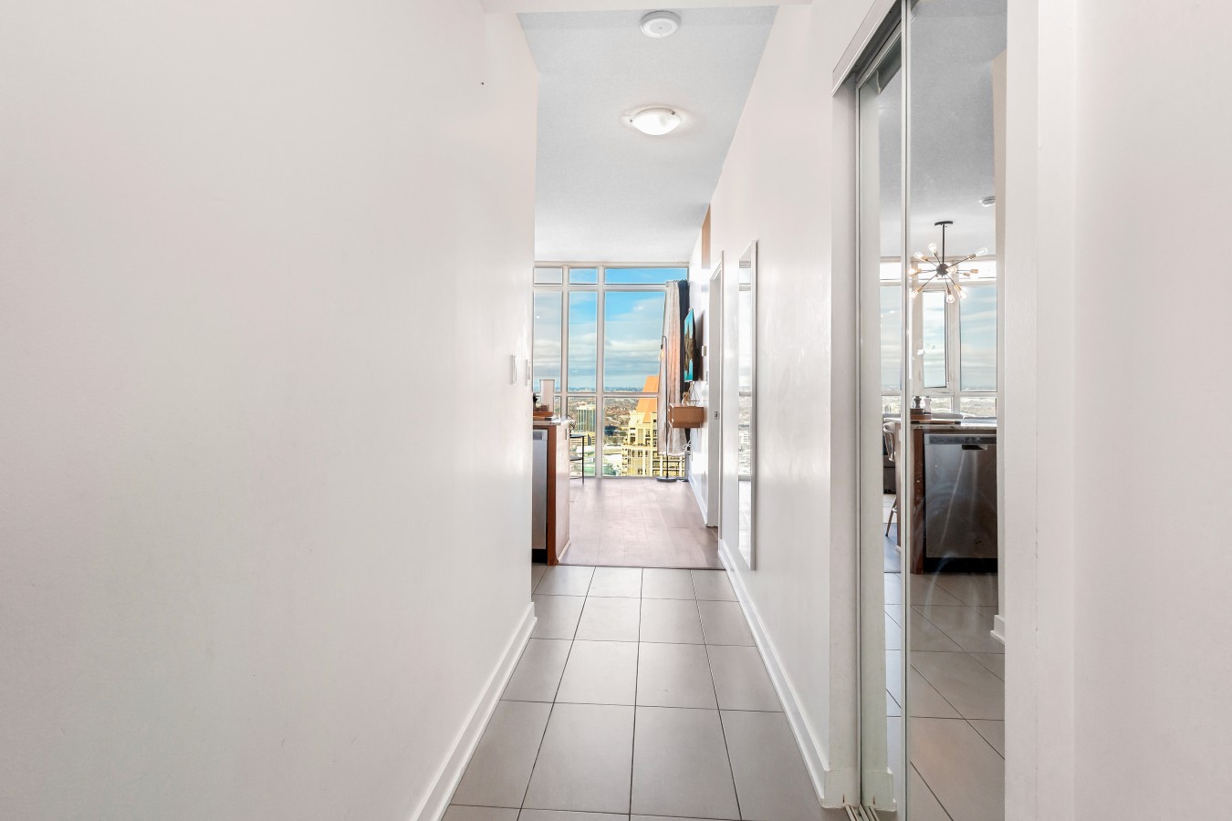 Sky-High 2BR/2BA Condo | Best City Views+Parking — furnished suite photo 38 in Mississauga