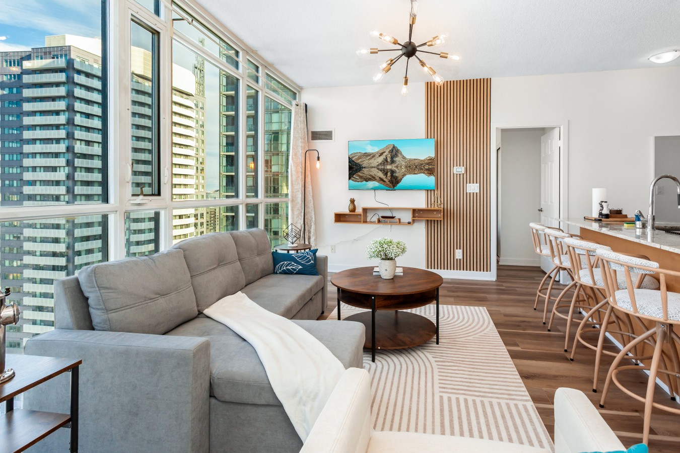Sky-High 2BR/2BA Condo | Best City Views+Parking — furnished suite photo 48 in Mississauga