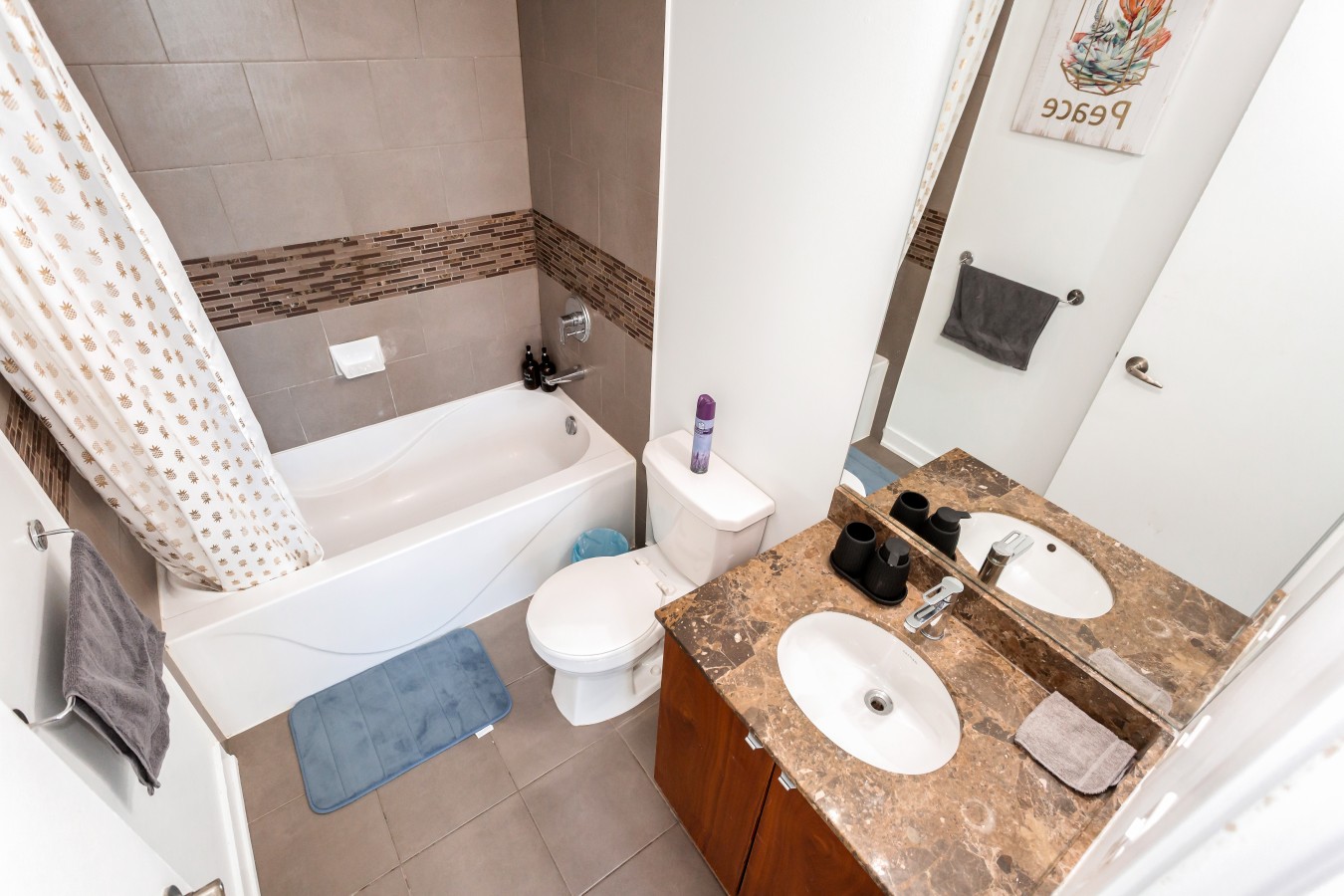 Sky-High 2BR/2BA Condo | Best City Views+Parking — furnished suite photo 39 in Mississauga