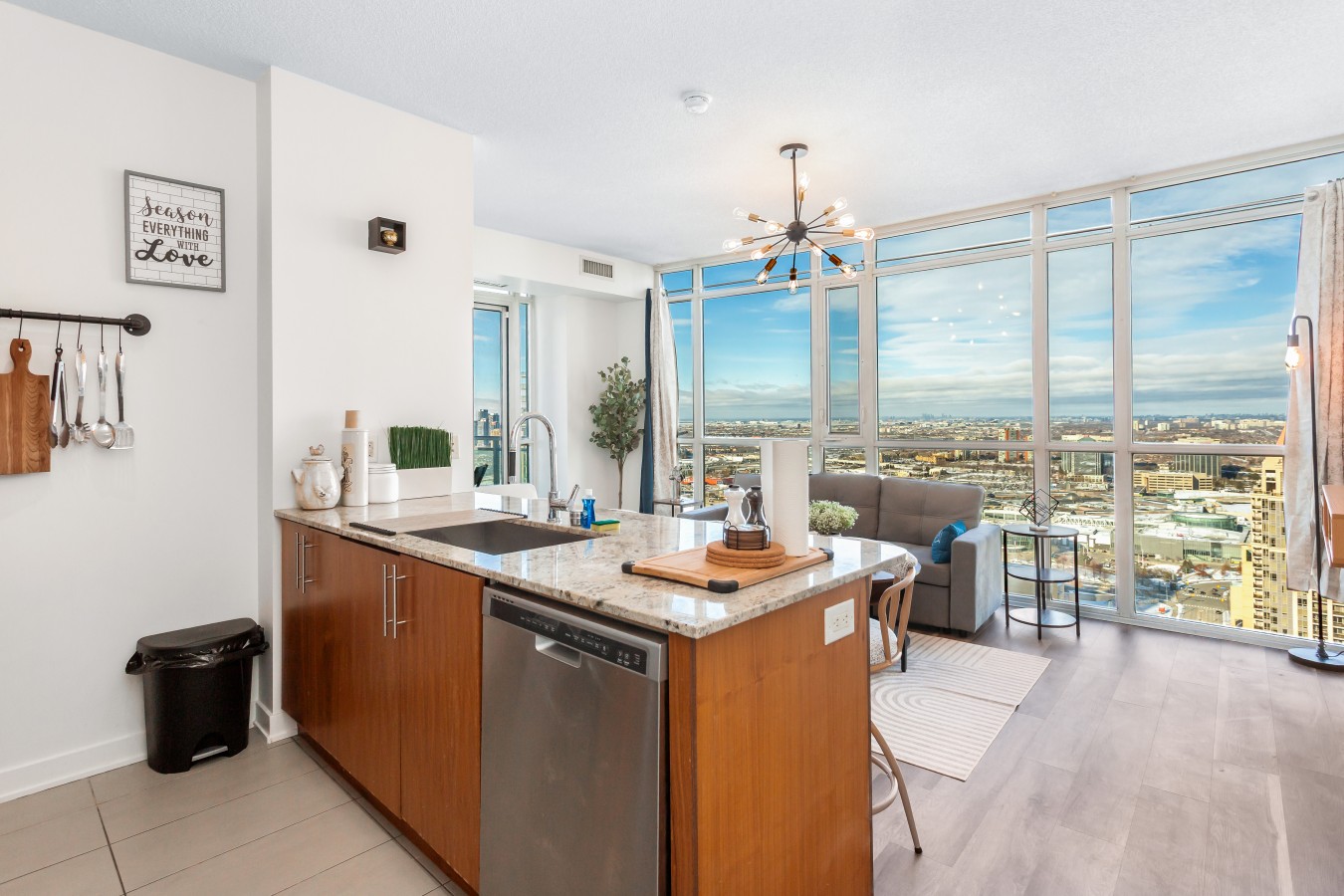 Sky-High 2BR/2BA Condo | Best City Views+Parking — furnished suite photo 25 in Mississauga