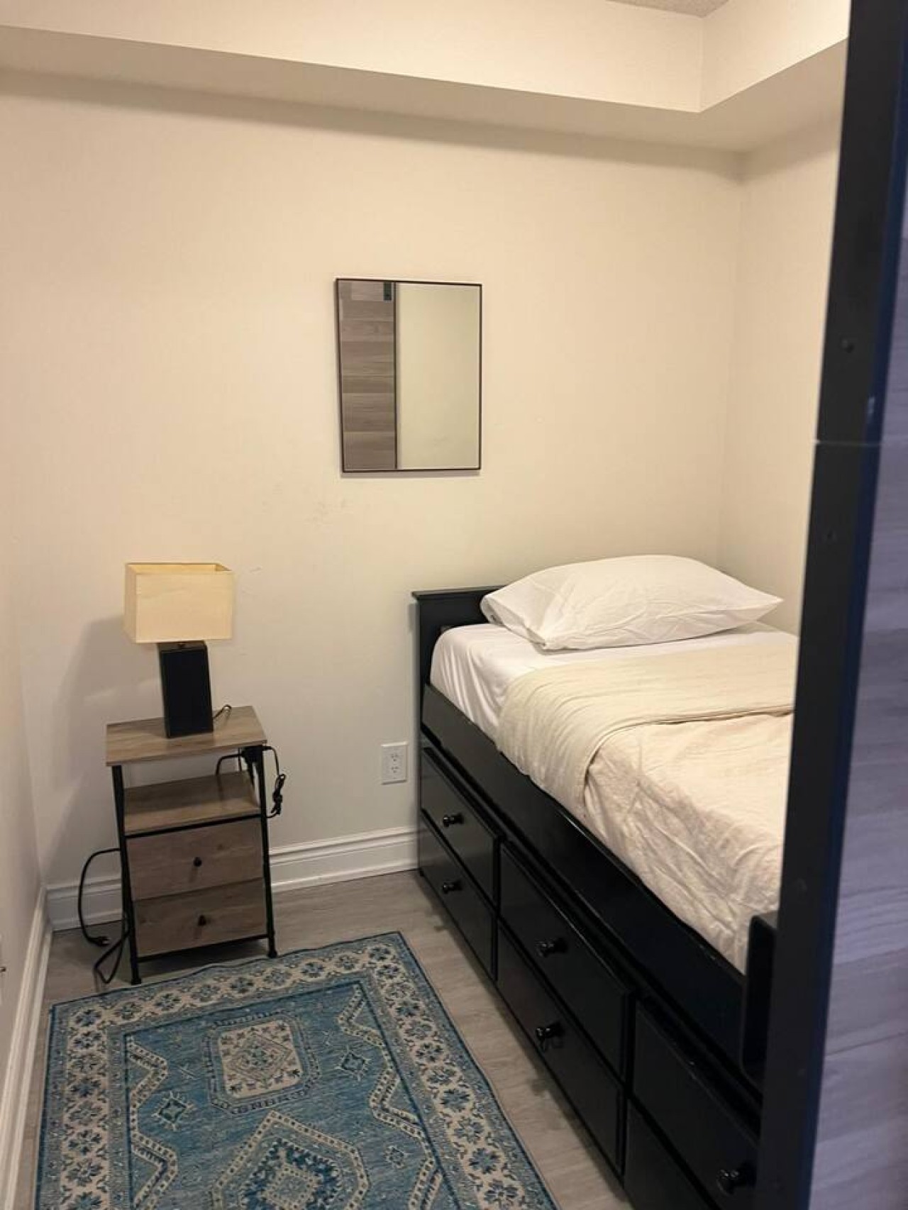 Sleek 2BR Stay Near Square One & Downtown photo 7