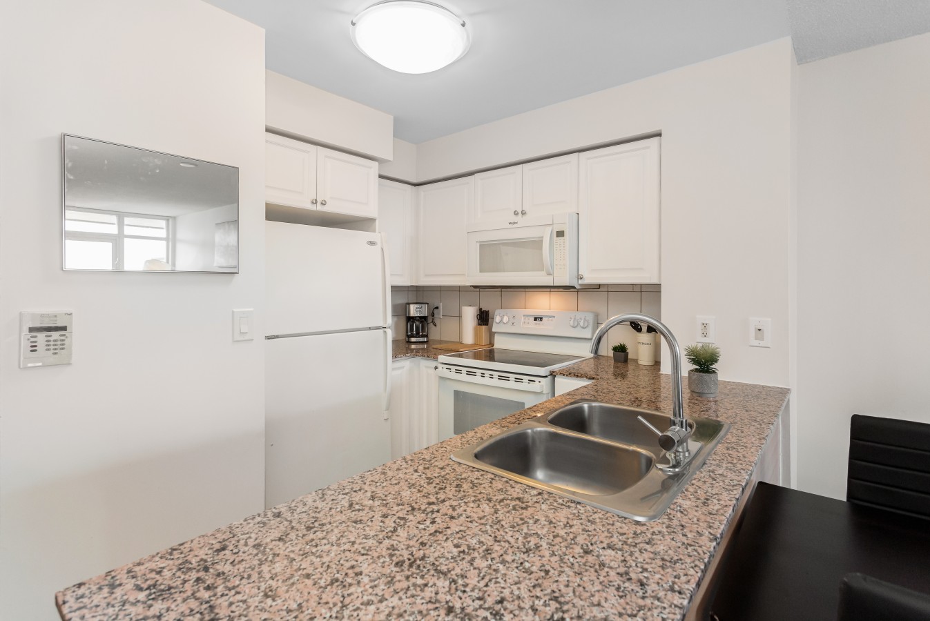 Sleek 2BR Stay Near Square One & Downtown — furnished suite photo 52 in Mississauga