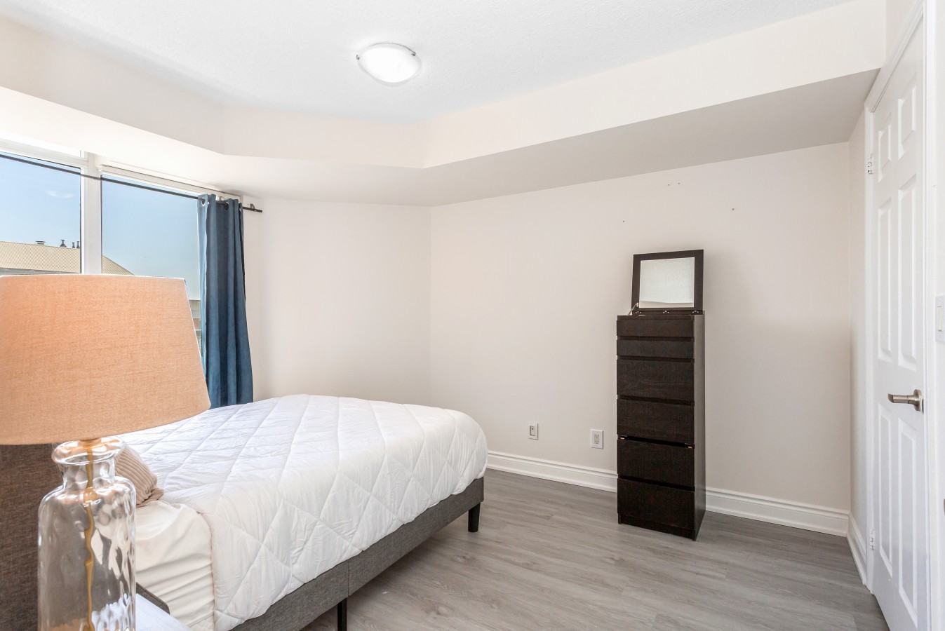 Sleek 2BR Stay Near Square One & Downtown — furnished suite photo 5 in Mississauga