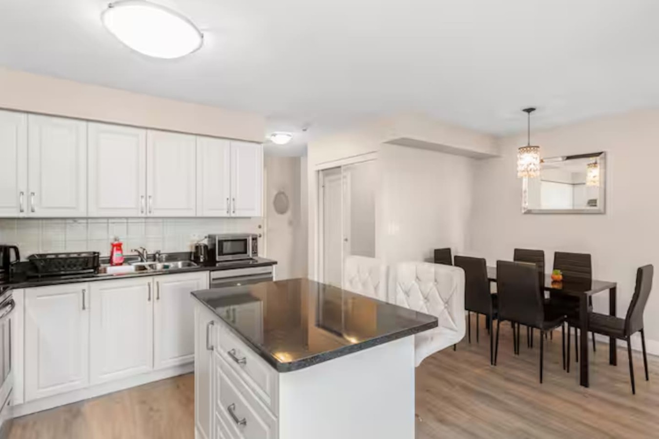 Stylish 2+1 Condo | Views Near SQ1 Mall photo 29