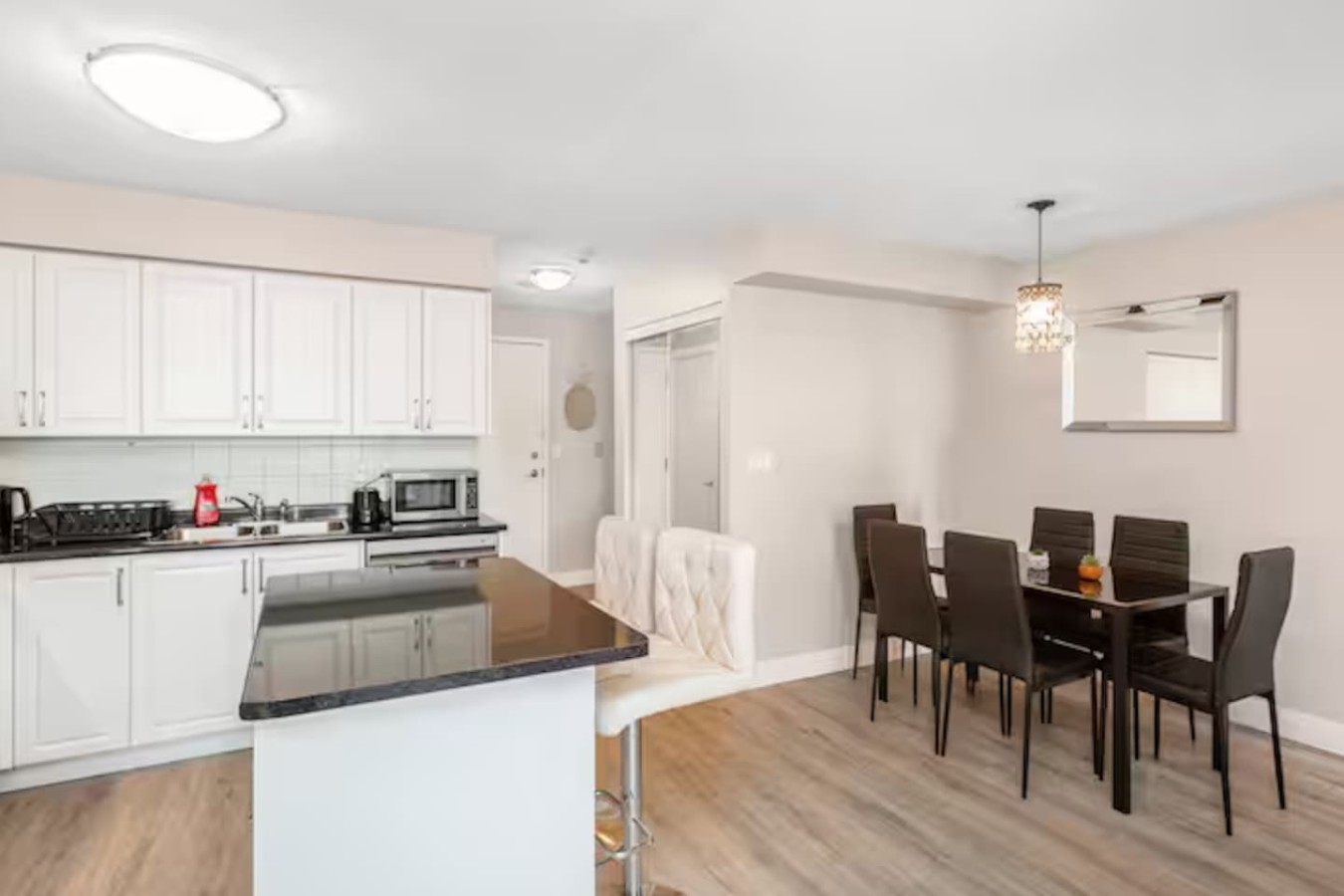 Stylish 2+1 Condo | Views Near SQ1 Mall photo 20