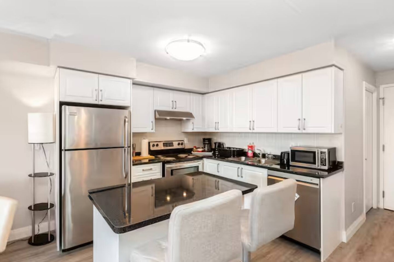 Stylish 2+1 Condo | Views Near SQ1 Mall photo 26