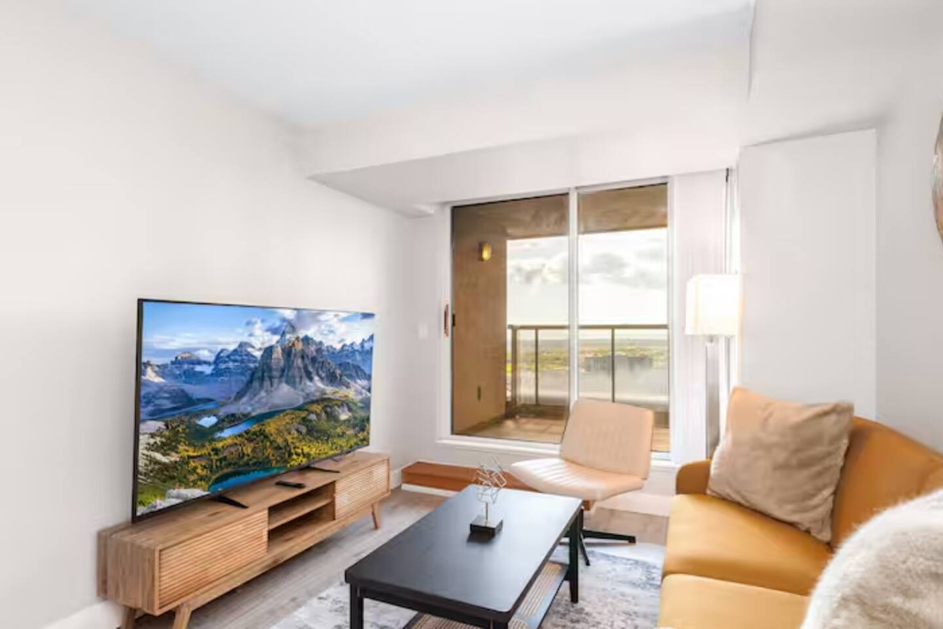 Stylish 2+1 Condo | Views Near SQ1 Mall photo 2