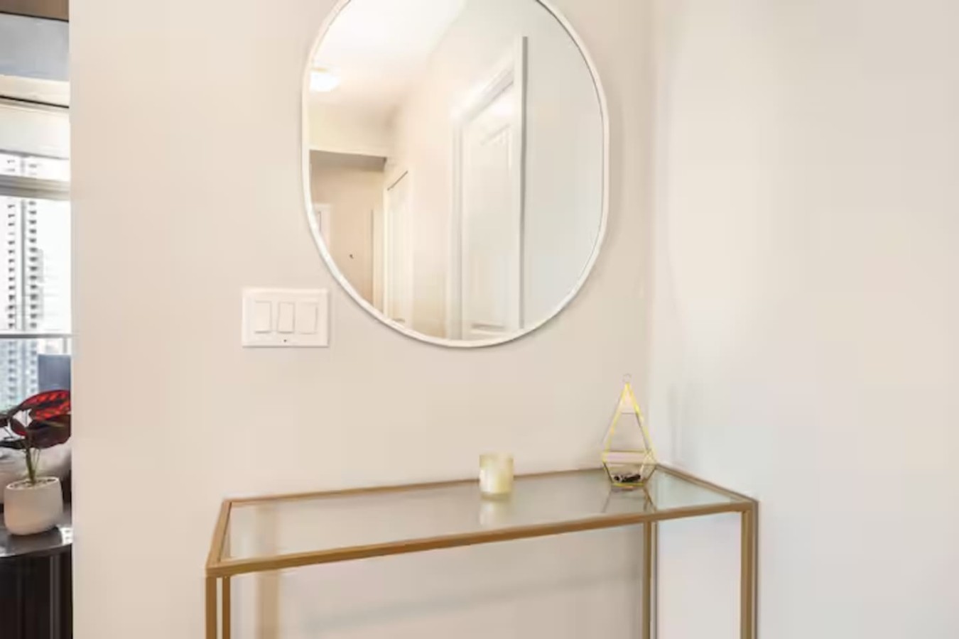 Luxury 2BR/2BA Condo Near Square One photo 35