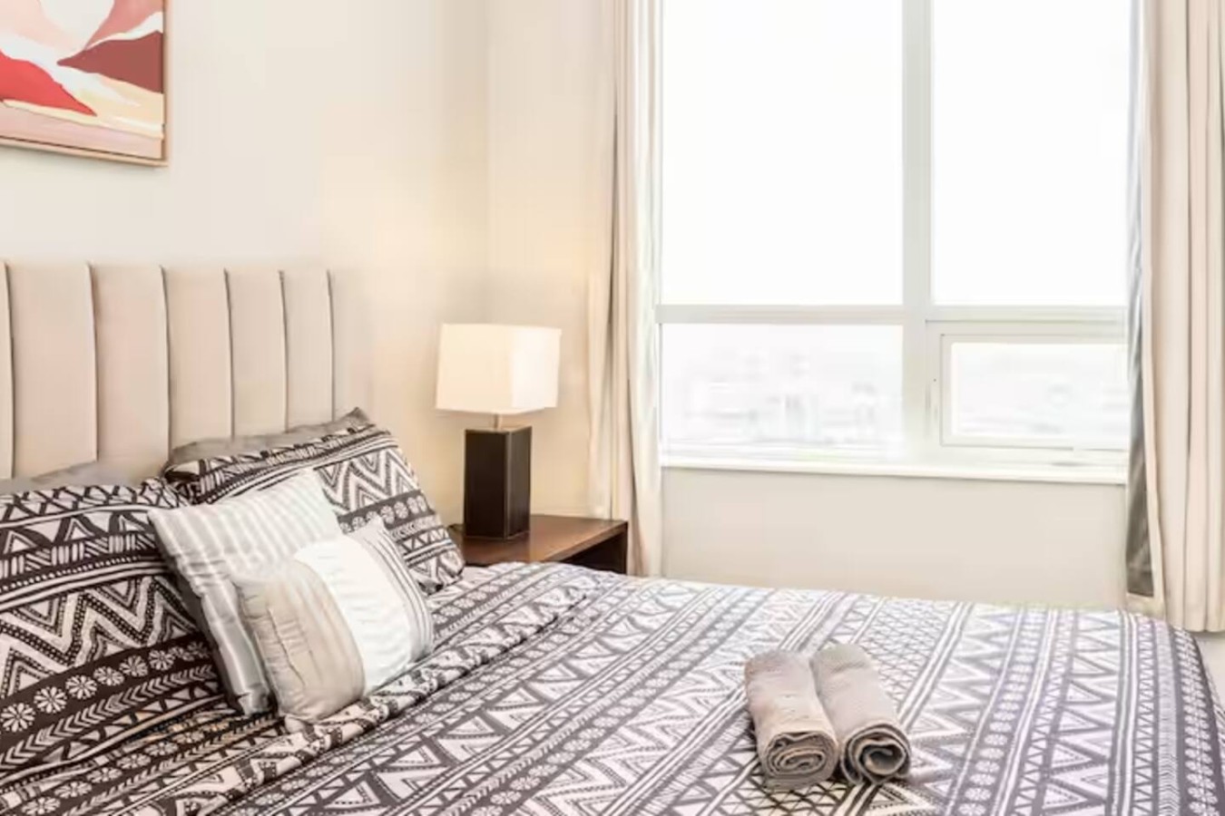 Luxury 2BR/2BA Condo Near Square One photo 25