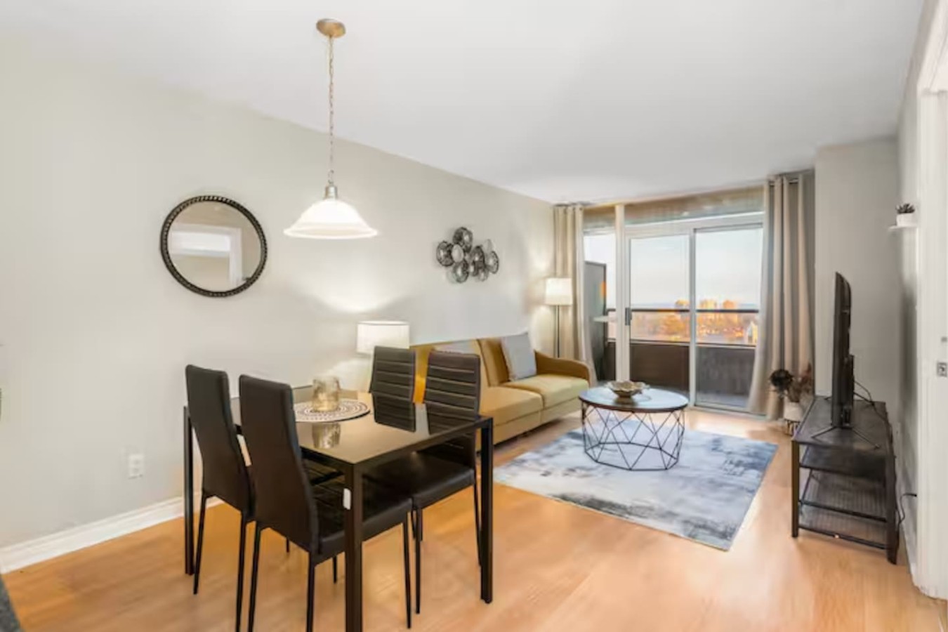 High-Rise Skyline Suite | Sleeps 5 | SQ1 photo 21