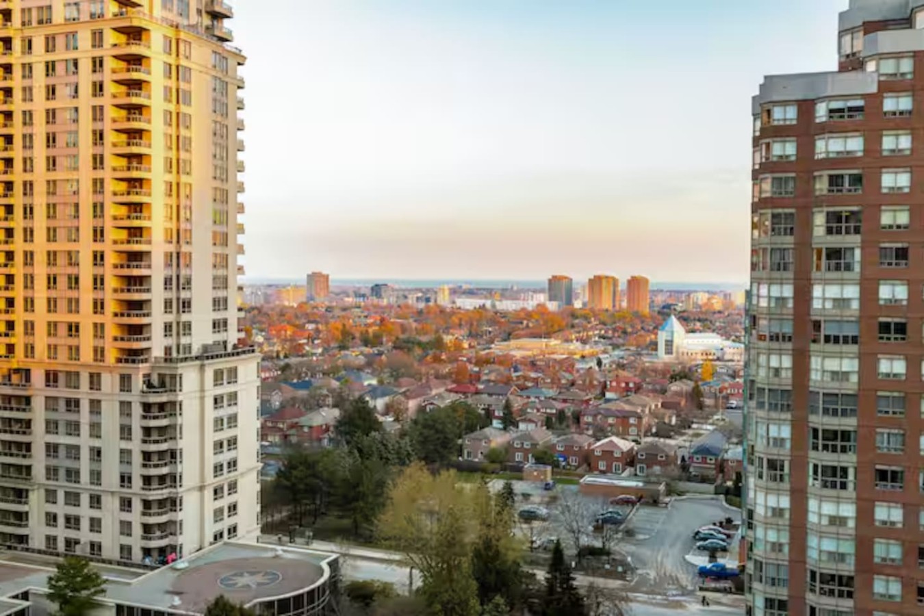 High-Rise Skyline Suite | Sleeps 5 | SQ1 photo 28