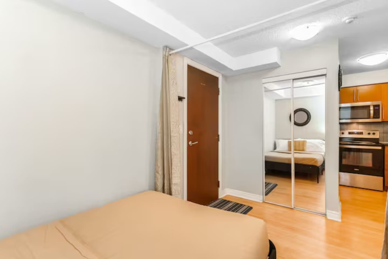 High-Rise Skyline Suite | Sleeps 5 | SQ1 photo 24