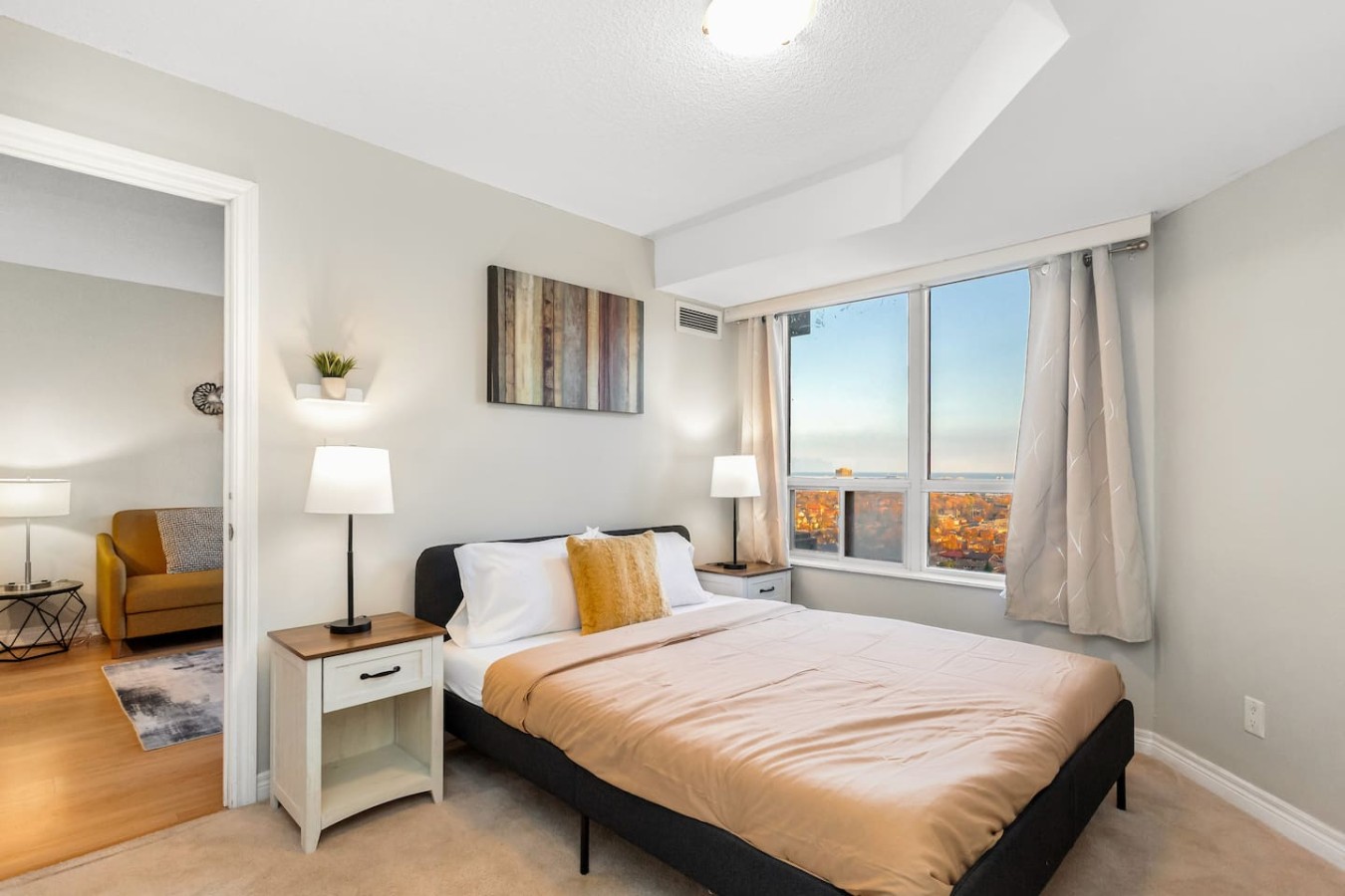 High-Rise Skyline Suite | Sleeps 5 | Steps to SQ1 photo 16