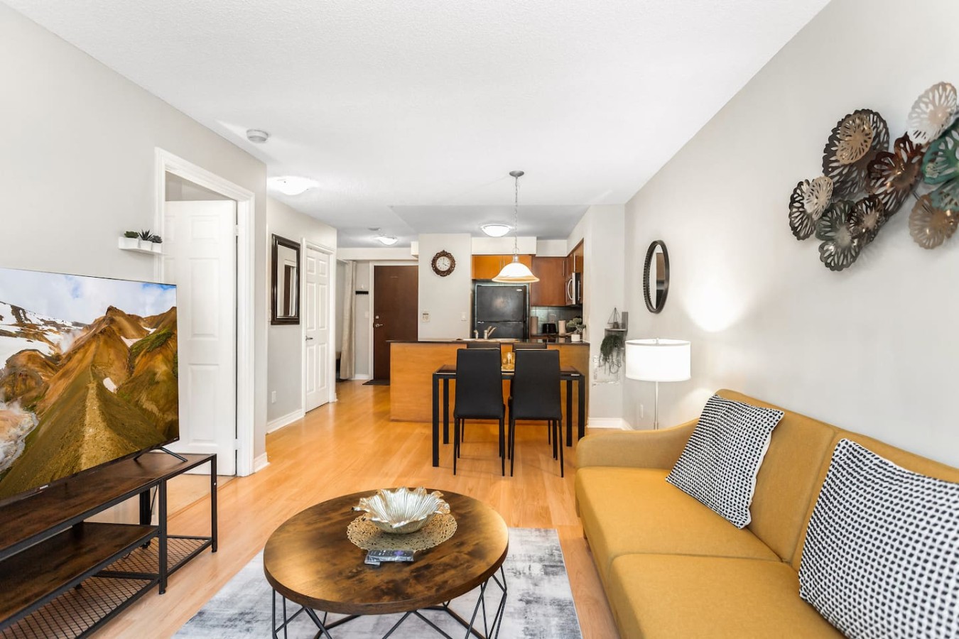 High-Rise Skyline Suite | Sleeps 5 | Steps to SQ1 photo 24