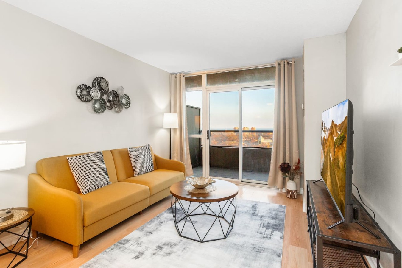 High-Rise Skyline Suite | Sleeps 5 | Steps to SQ1 photo 20