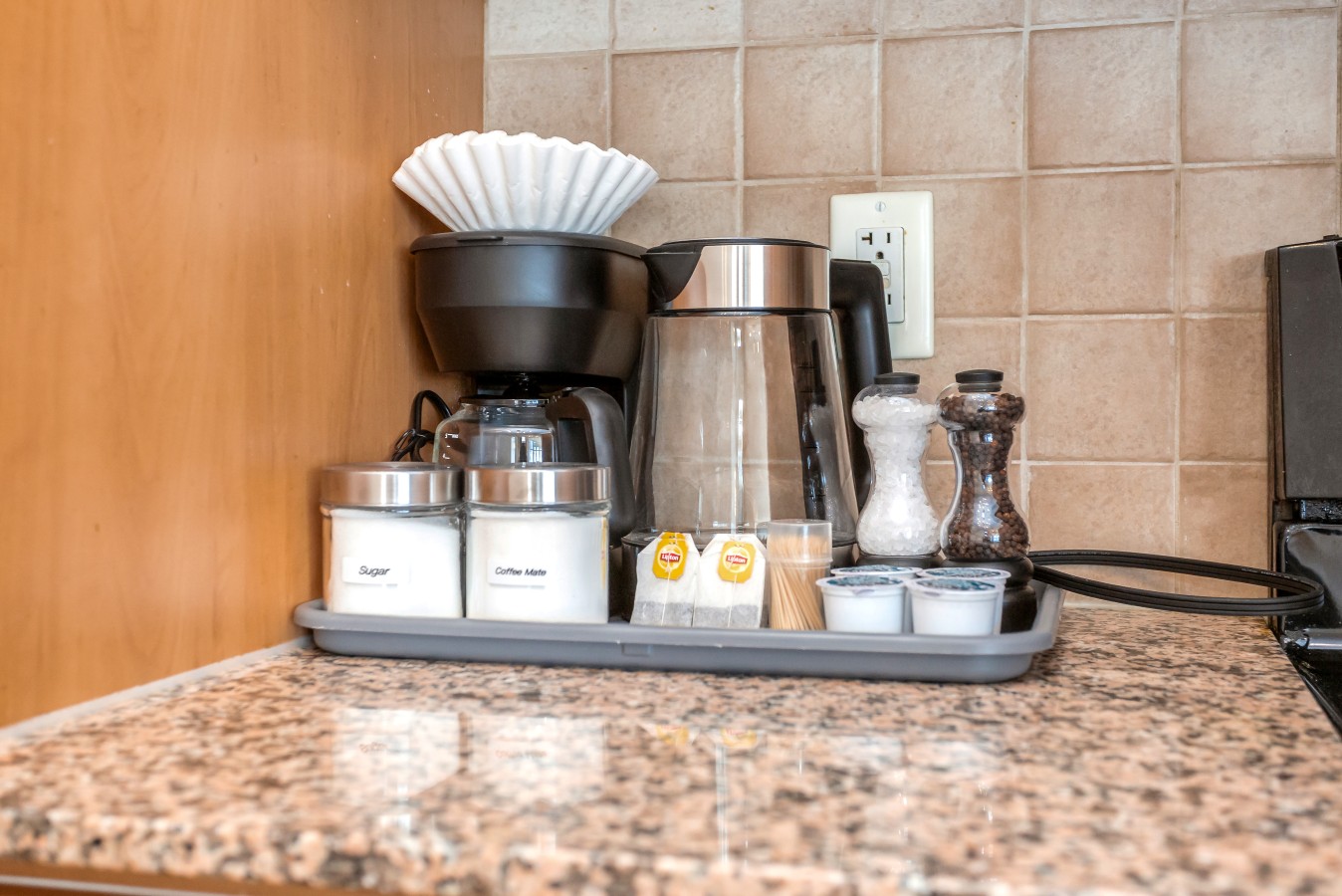 City Retreat | 2BR 2BATH | Sleeps 8 | Free Parking — furnished suite photo 25 in Mississauga