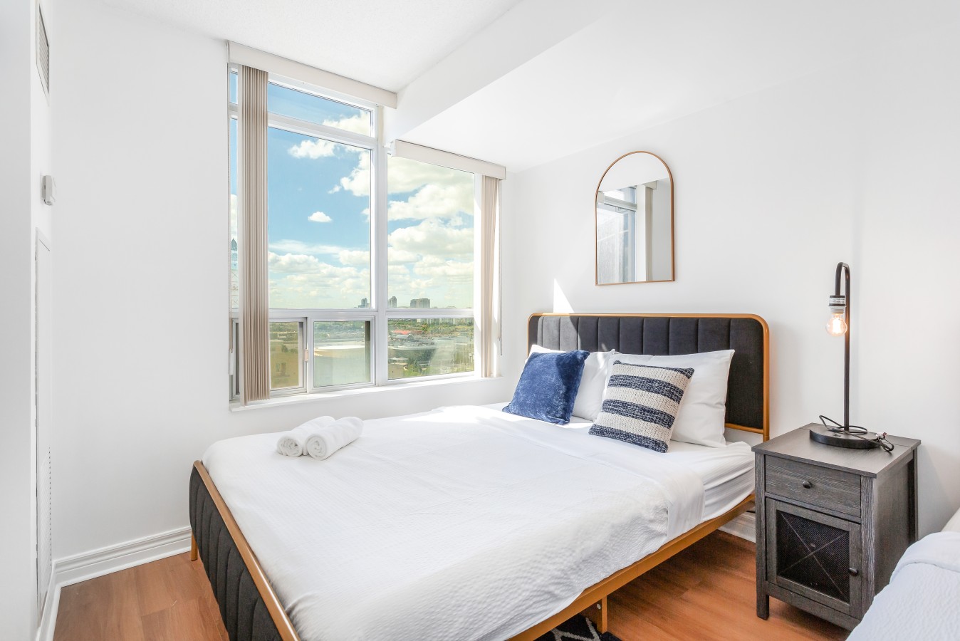 City Retreat | 2BR 2BATH | Sleeps 8 | Free Parking — furnished suite photo 9 in Mississauga