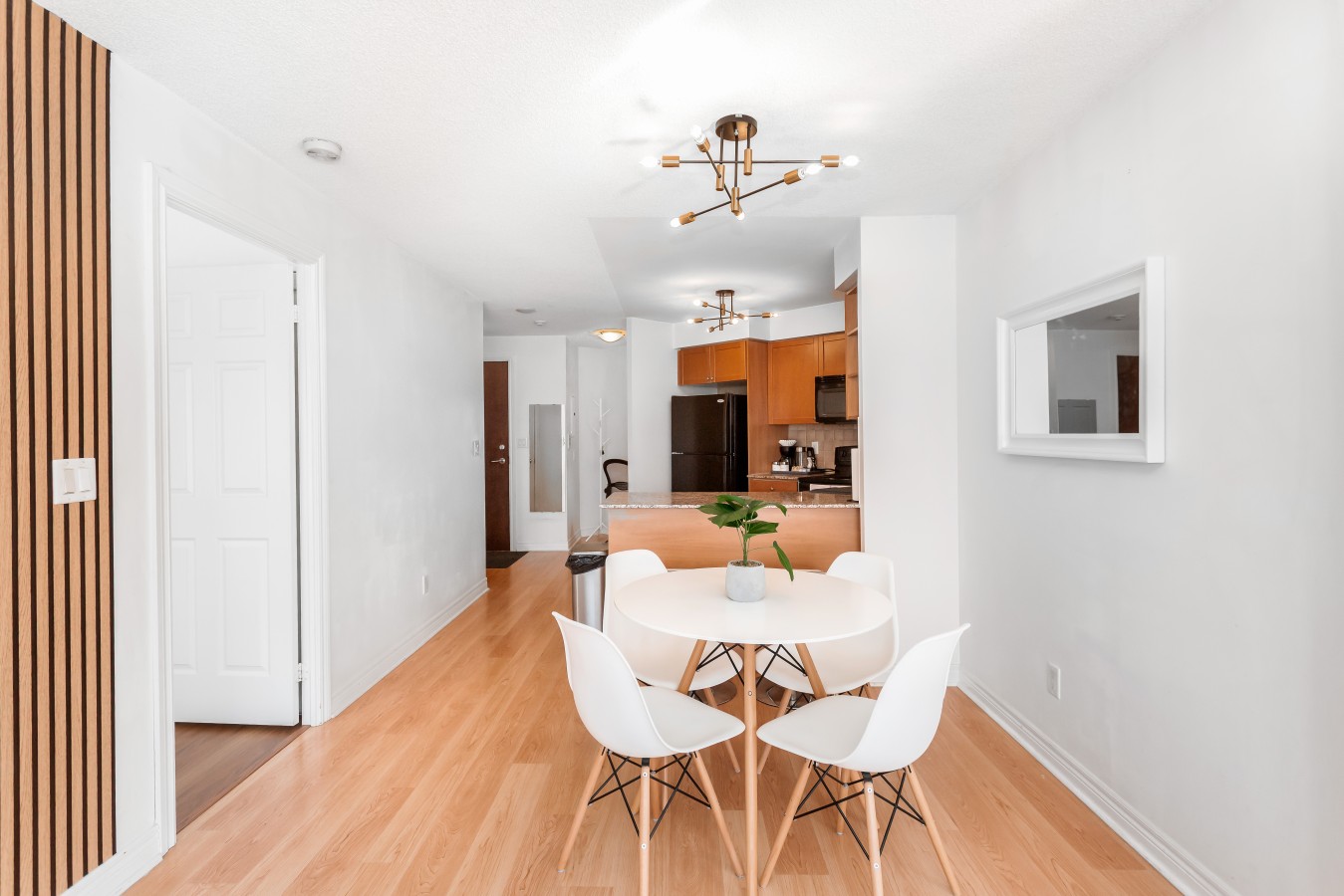 City Retreat | 2BR 2BATH | Sleeps 8 | Free Parking — furnished suite photo 5 in Mississauga
