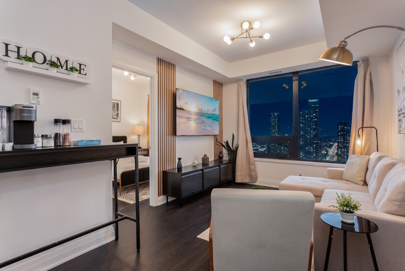 Luxury Skyline Condo | Pool • Gym • Steps to SQ1 — furnished suite photo 17 in Mississauga