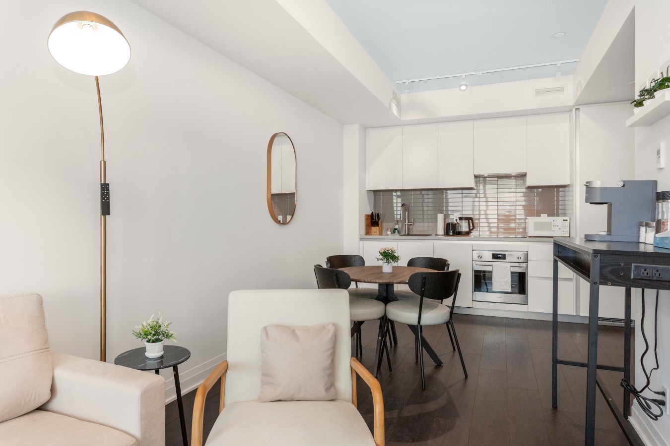 Luxury Skyline Condo | Pool • Gym • Steps to SQ1 — furnished suite photo 38 in Mississauga