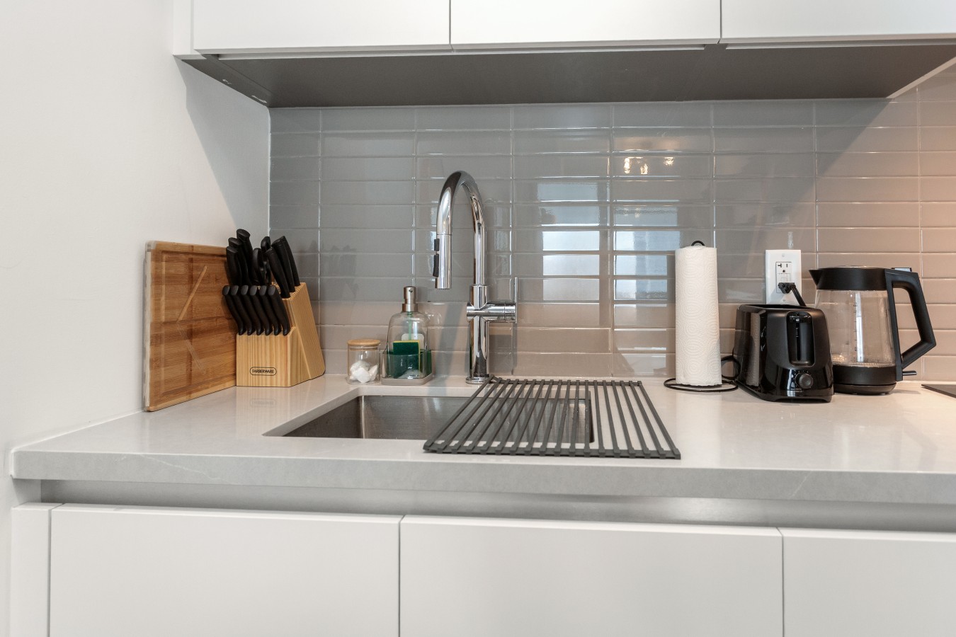 Luxury Skyline Condo | Pool • Gym • Steps to SQ1 — furnished suite photo 44 in Mississauga