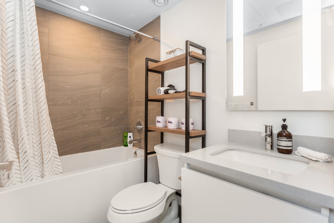 Luxury Skyline Condo | Pool • Gym • Steps to SQ1 — furnished suite photo 26 in Mississauga