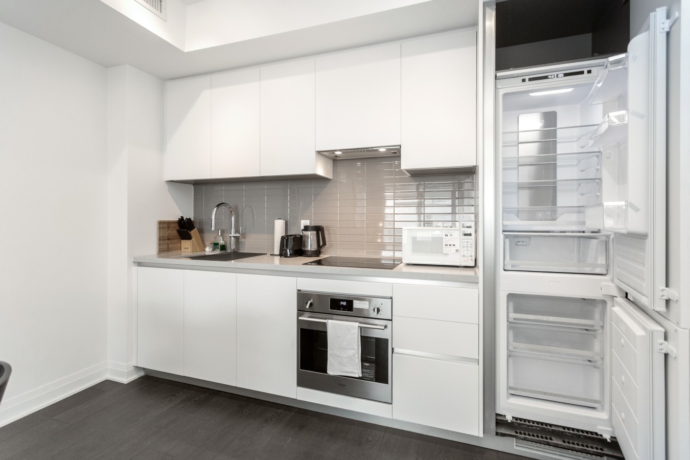 Luxury Skyline Condo | Pool • Gym • Steps to SQ1 — furnished suite photo 31 in Mississauga