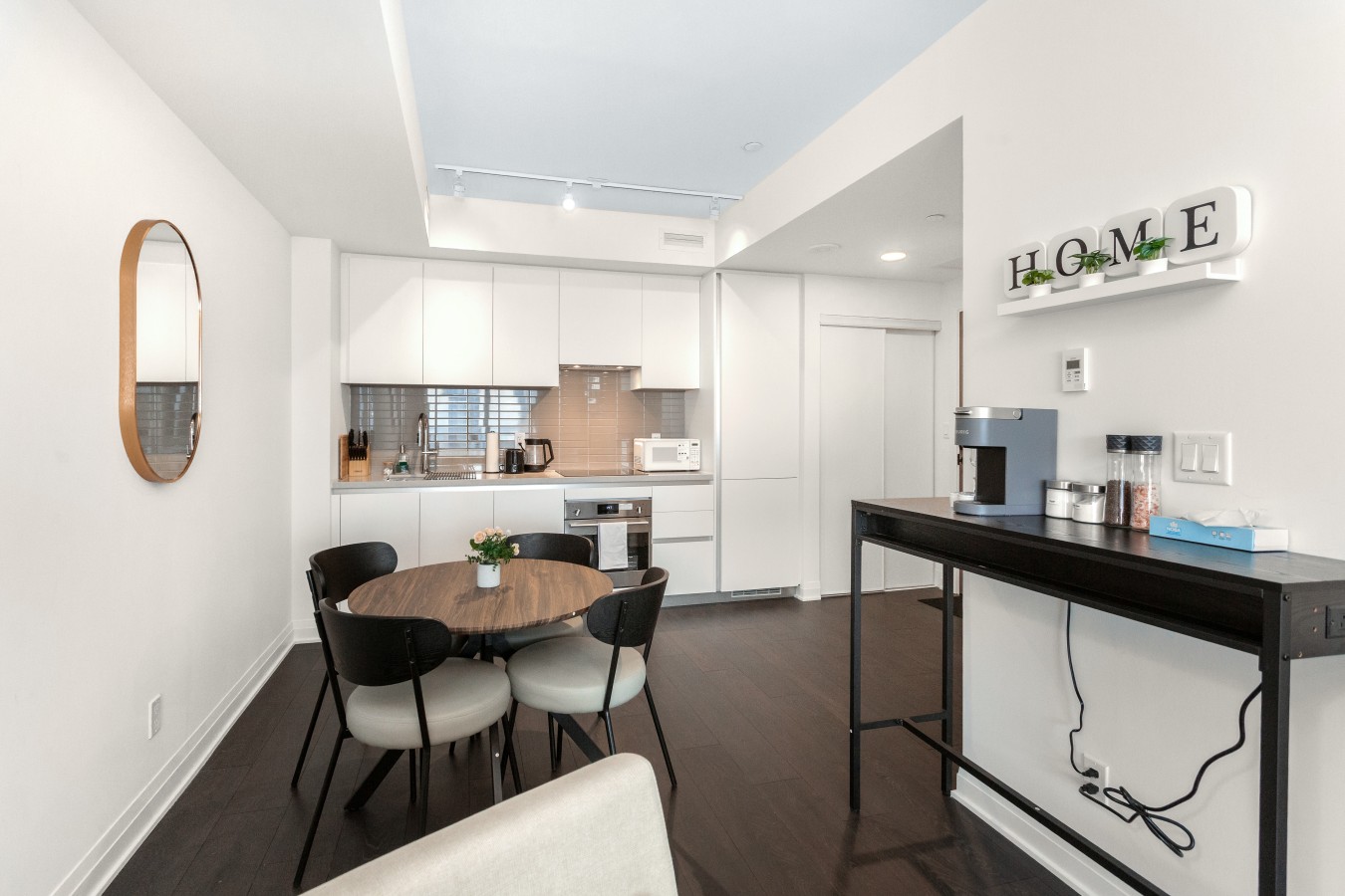 Luxury Skyline Condo | Pool • Gym • Steps to SQ1 — furnished suite photo 37 in Mississauga