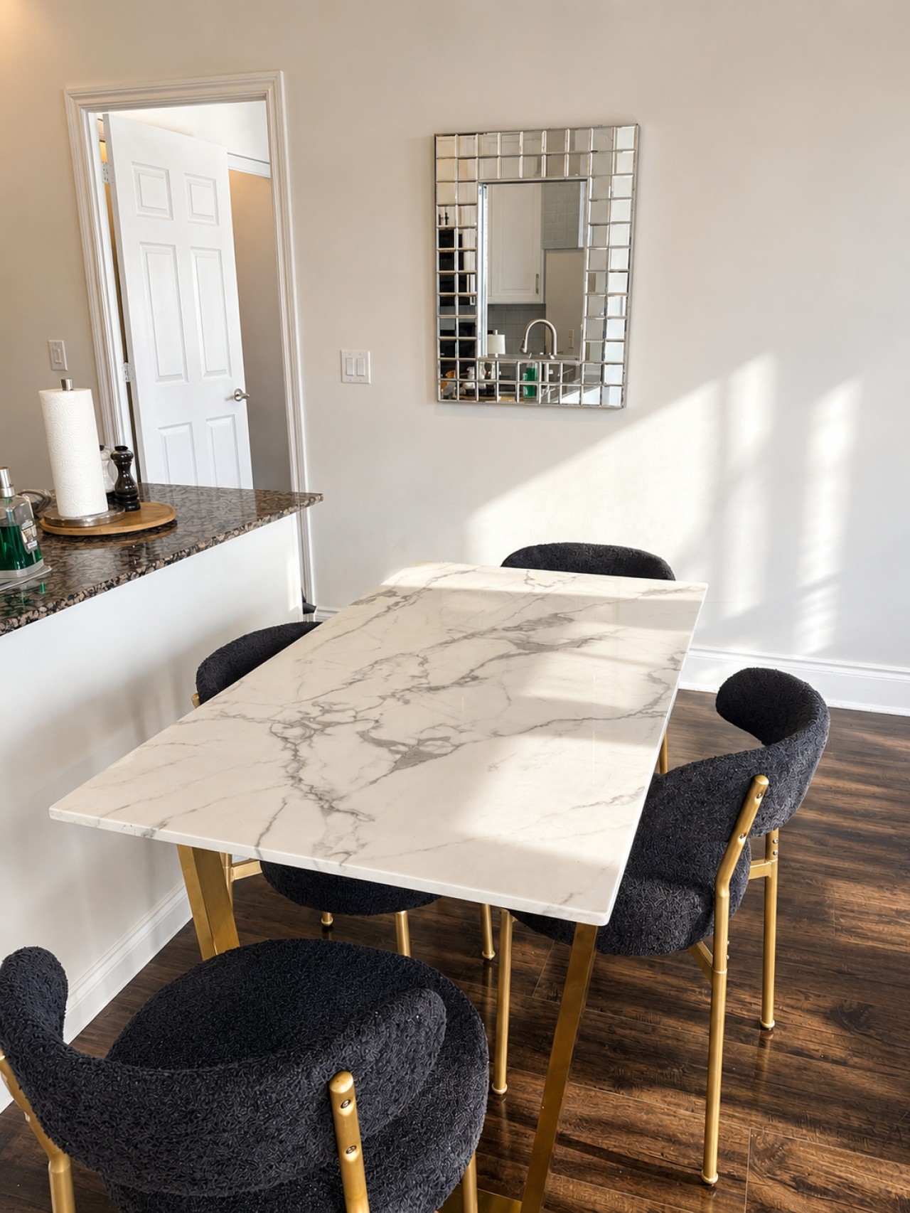 High-Rise 3BR Oasis | Free Parking | City Views — furnished suite photo 9 in Mississauga